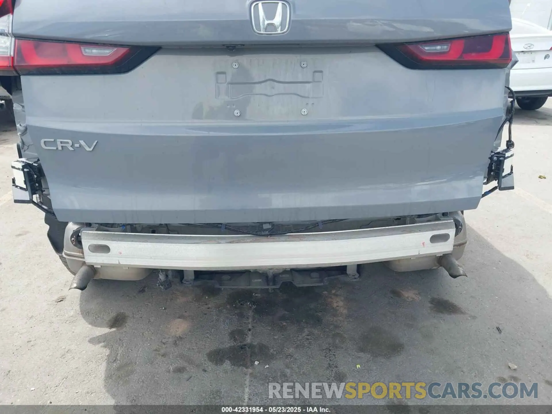 6 Photograph of a damaged car 2HKRS4H71RH416844 HONDA CR-V 2024