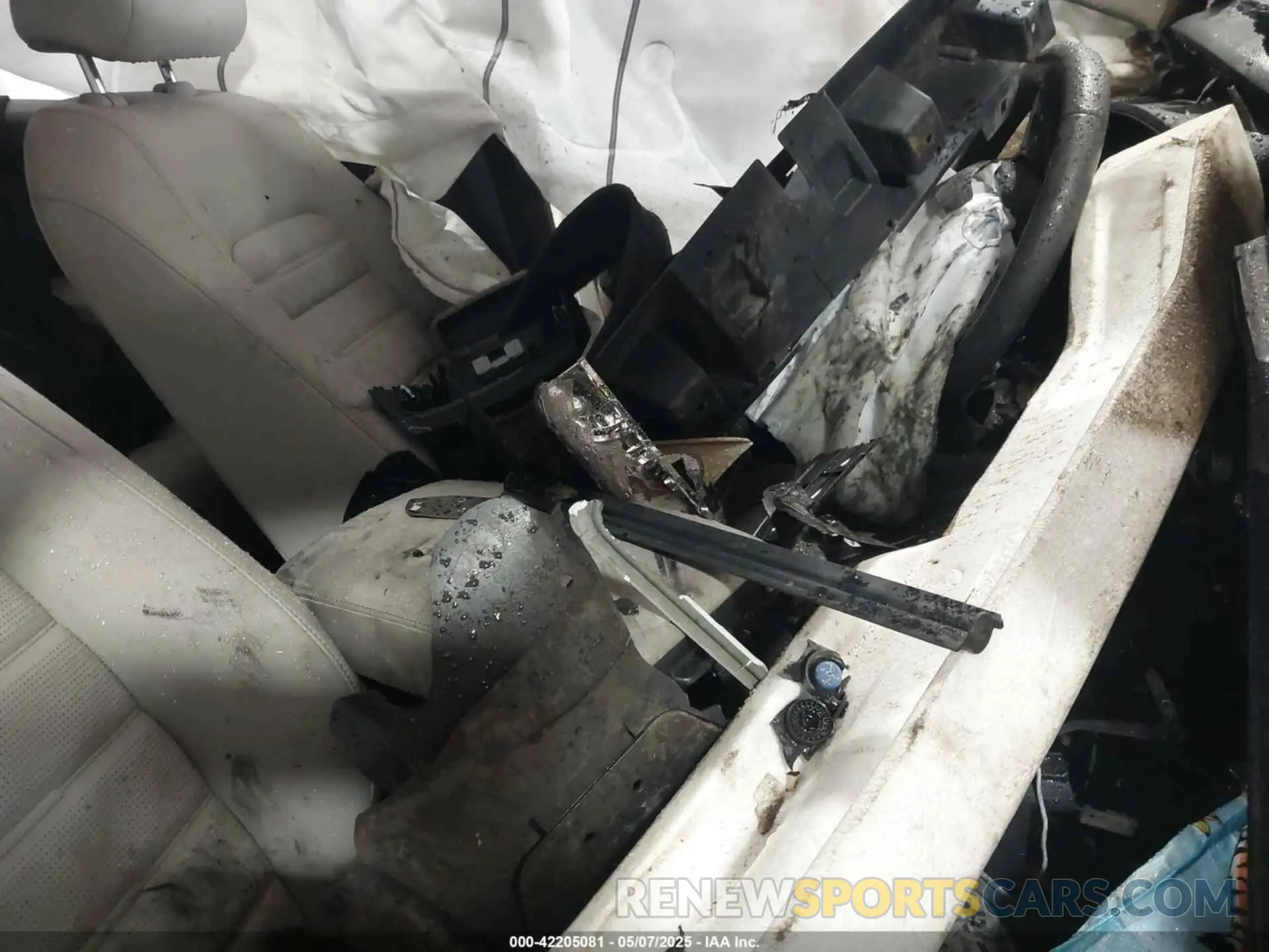 5 Photograph of a damaged car 2HKRS4H71RH431036 HONDA CR-V 2024