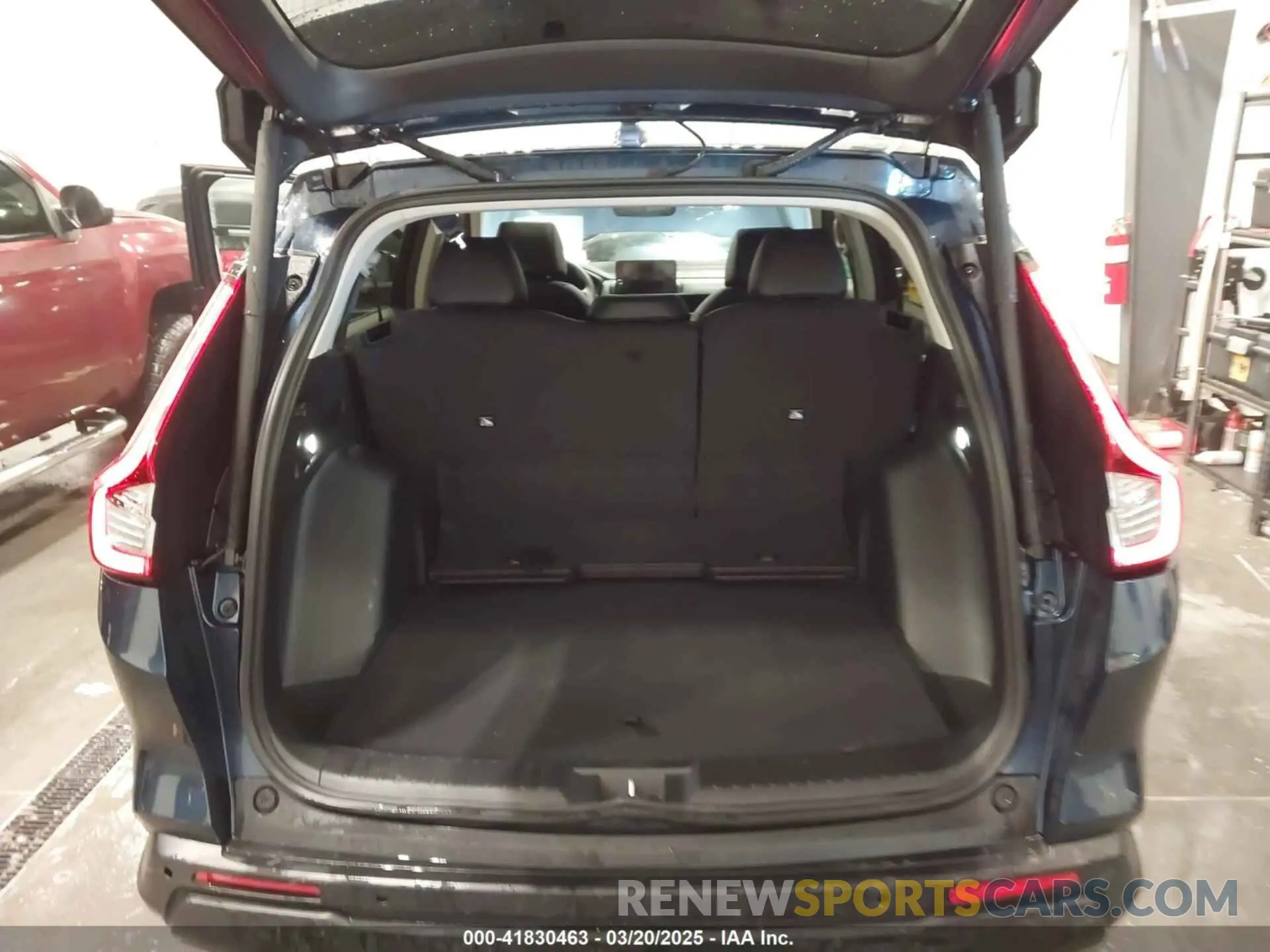 17 Photograph of a damaged car 2HKRS4H72RH428517 HONDA CR-V 2024