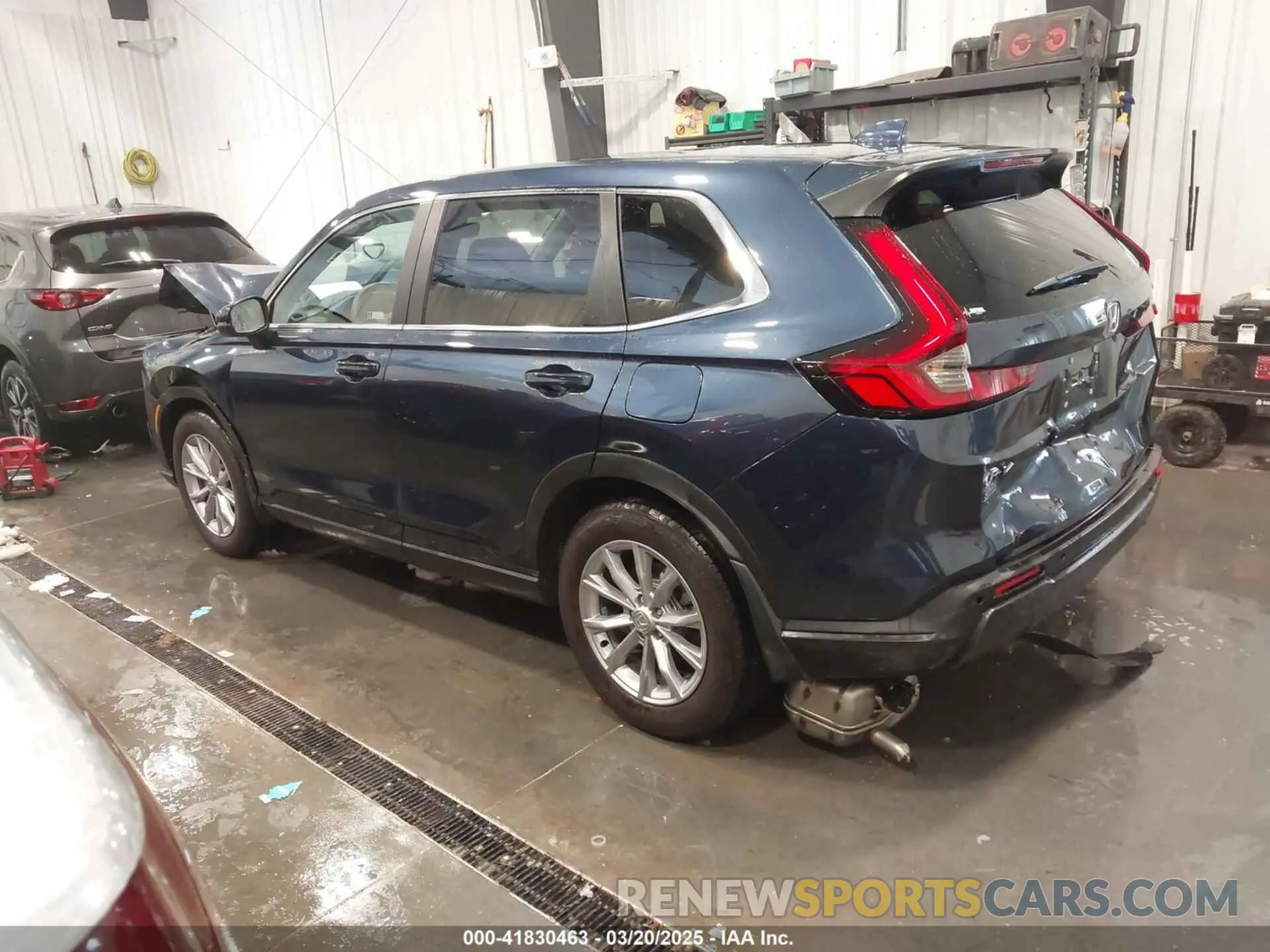 3 Photograph of a damaged car 2HKRS4H72RH428517 HONDA CR-V 2024