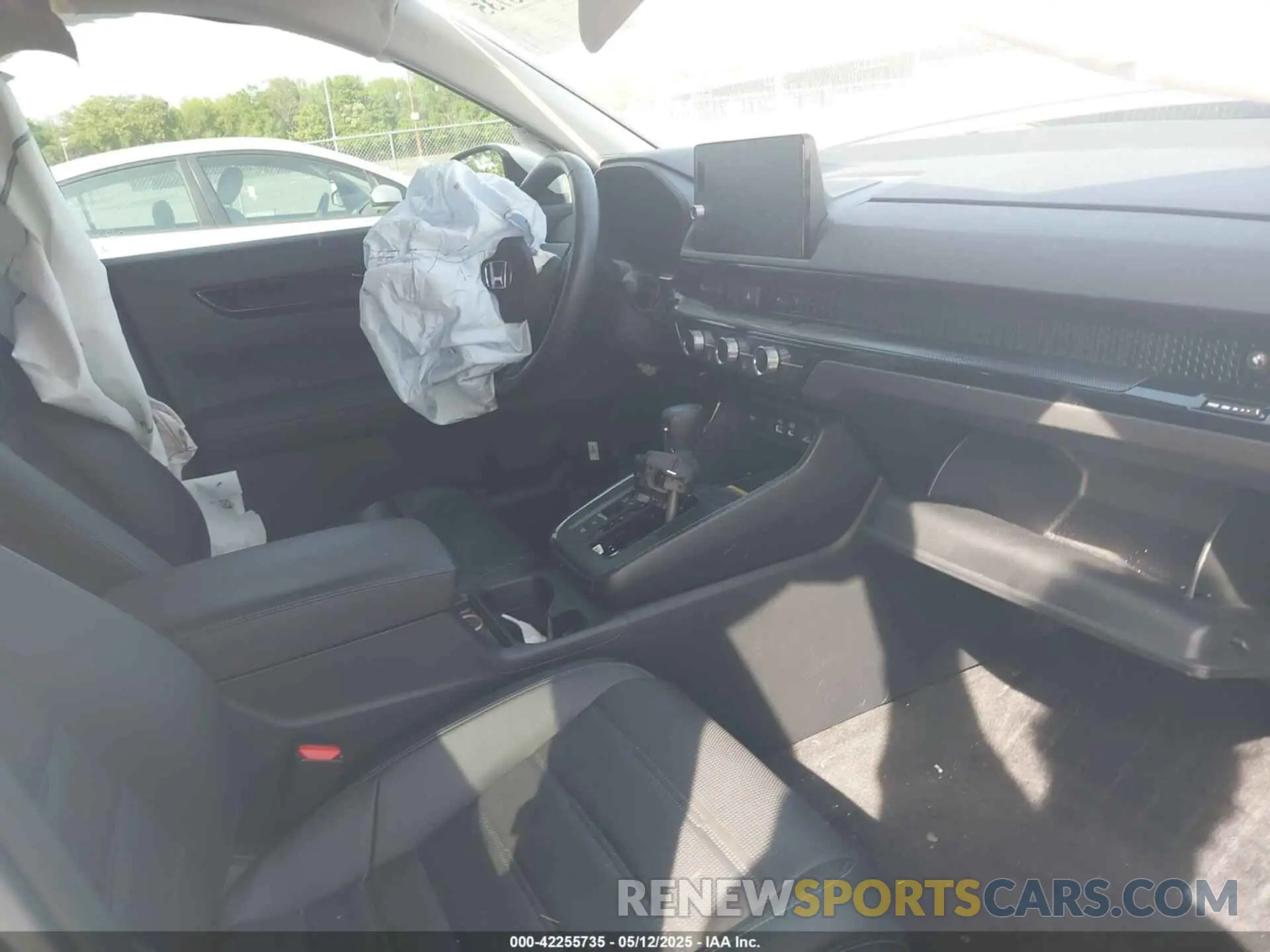 5 Photograph of a damaged car 2HKRS4H72RH437847 HONDA CR-V 2024