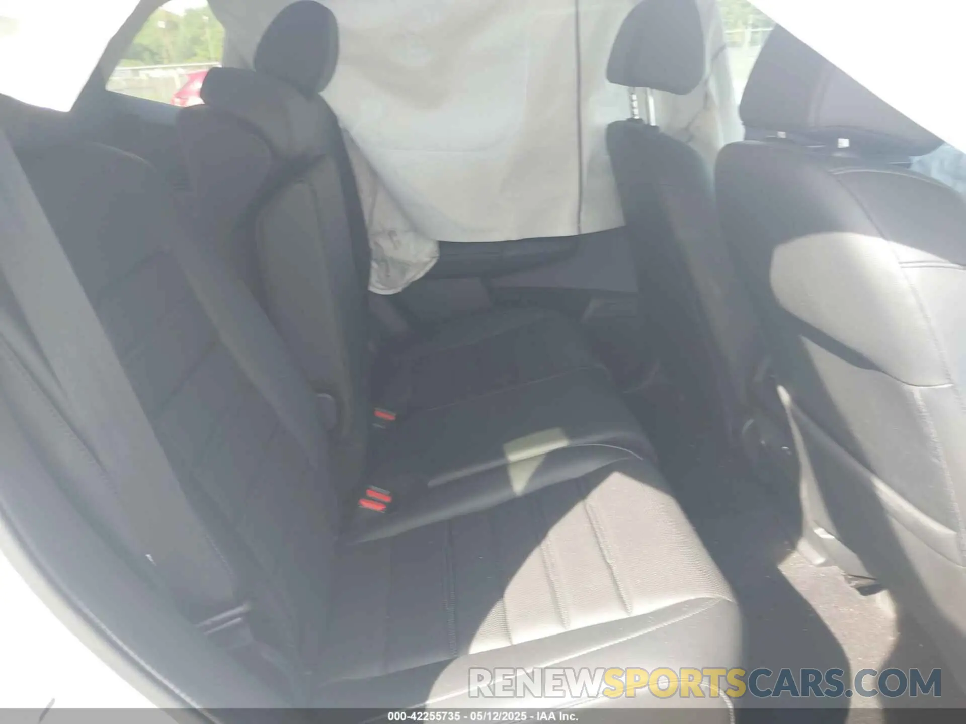 8 Photograph of a damaged car 2HKRS4H72RH437847 HONDA CR-V 2024