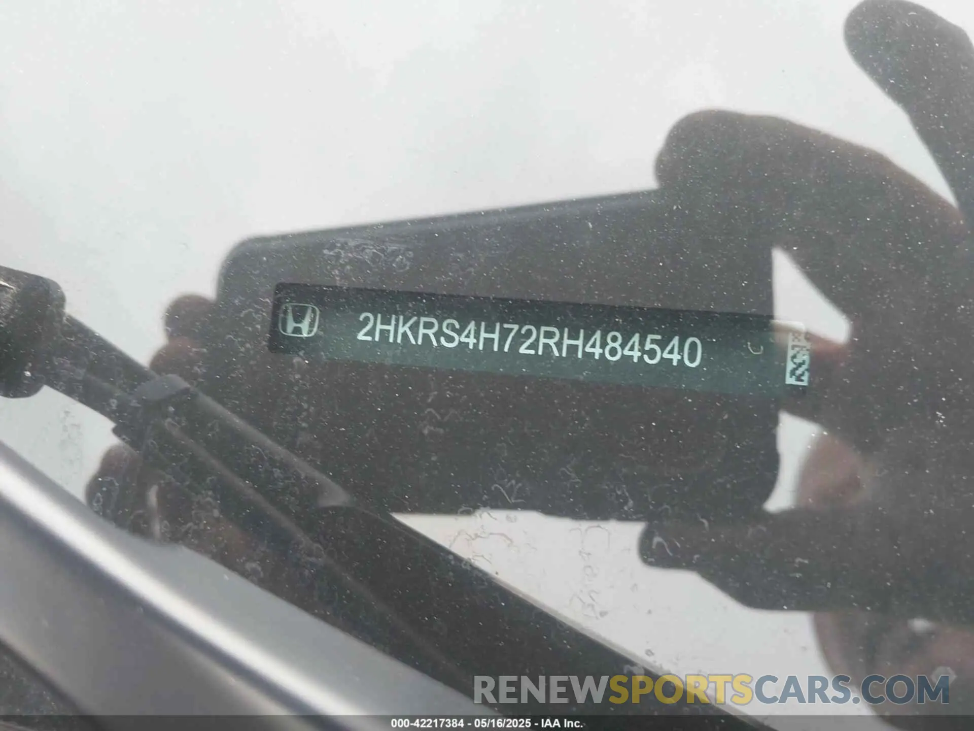 17 Photograph of a damaged car 2HKRS4H72RH484540 HONDA CR-V 2024