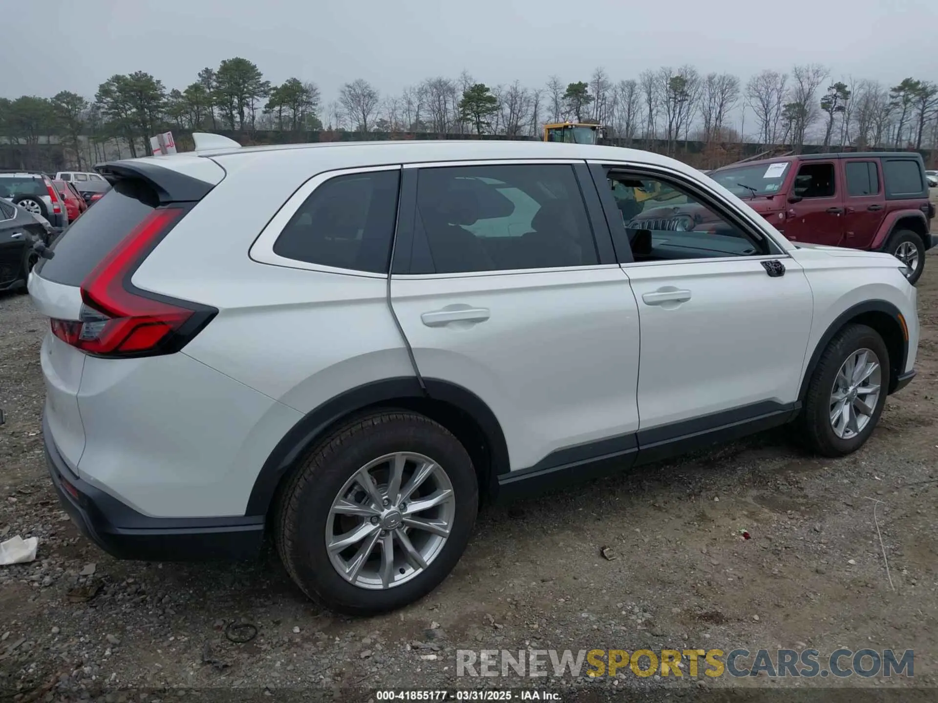 4 Photograph of a damaged car 2HKRS4H73RH476351 HONDA CR-V 2024