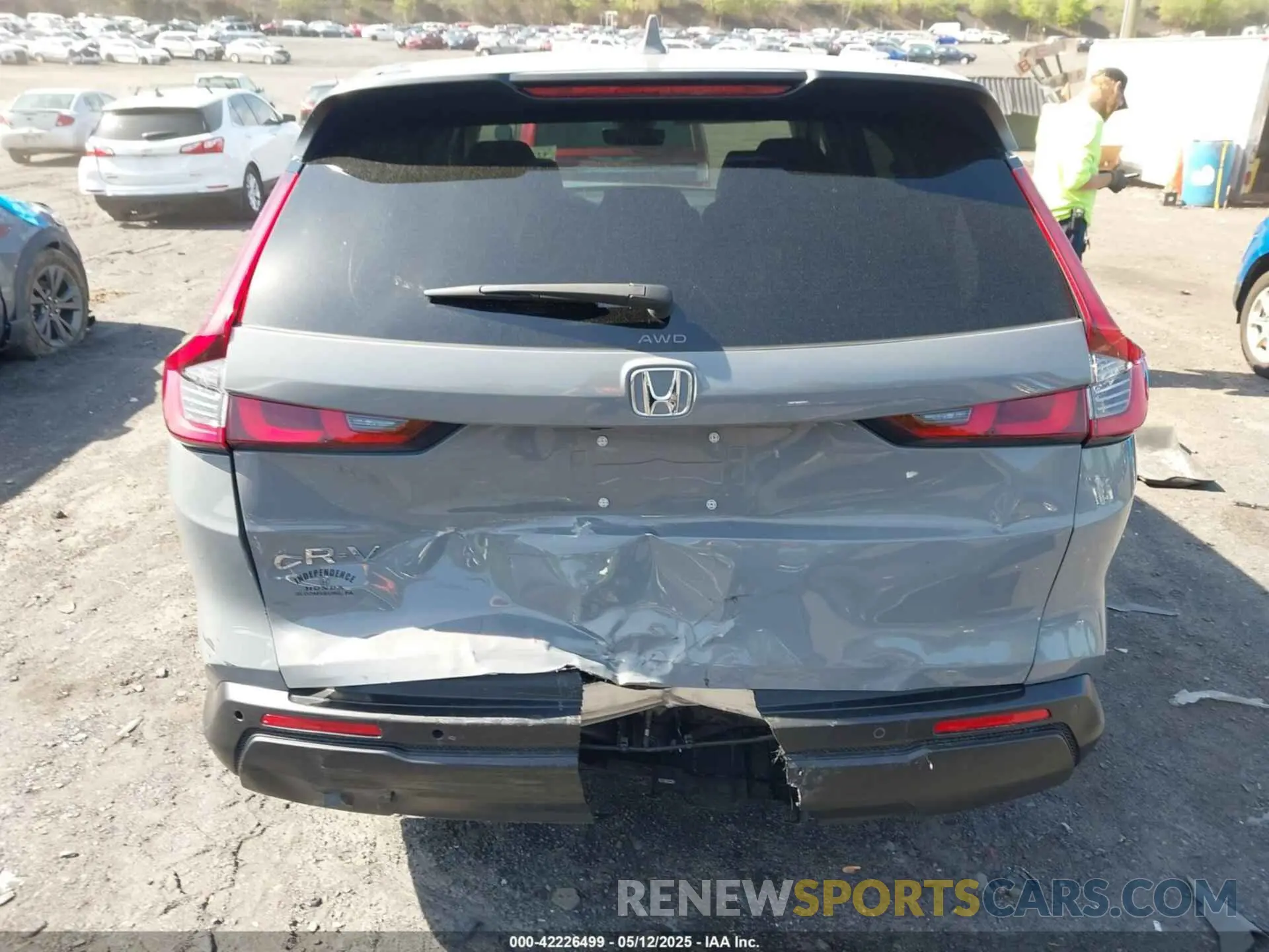 17 Photograph of a damaged car 2HKRS4H75RH478764 HONDA CR-V 2024