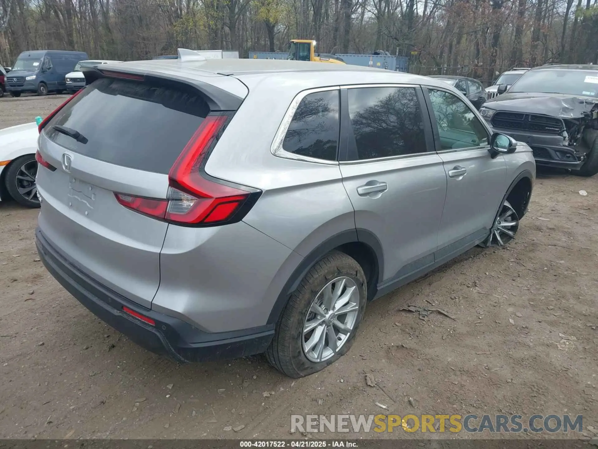 4 Photograph of a damaged car 2HKRS4H76RH468230 HONDA CR-V 2024