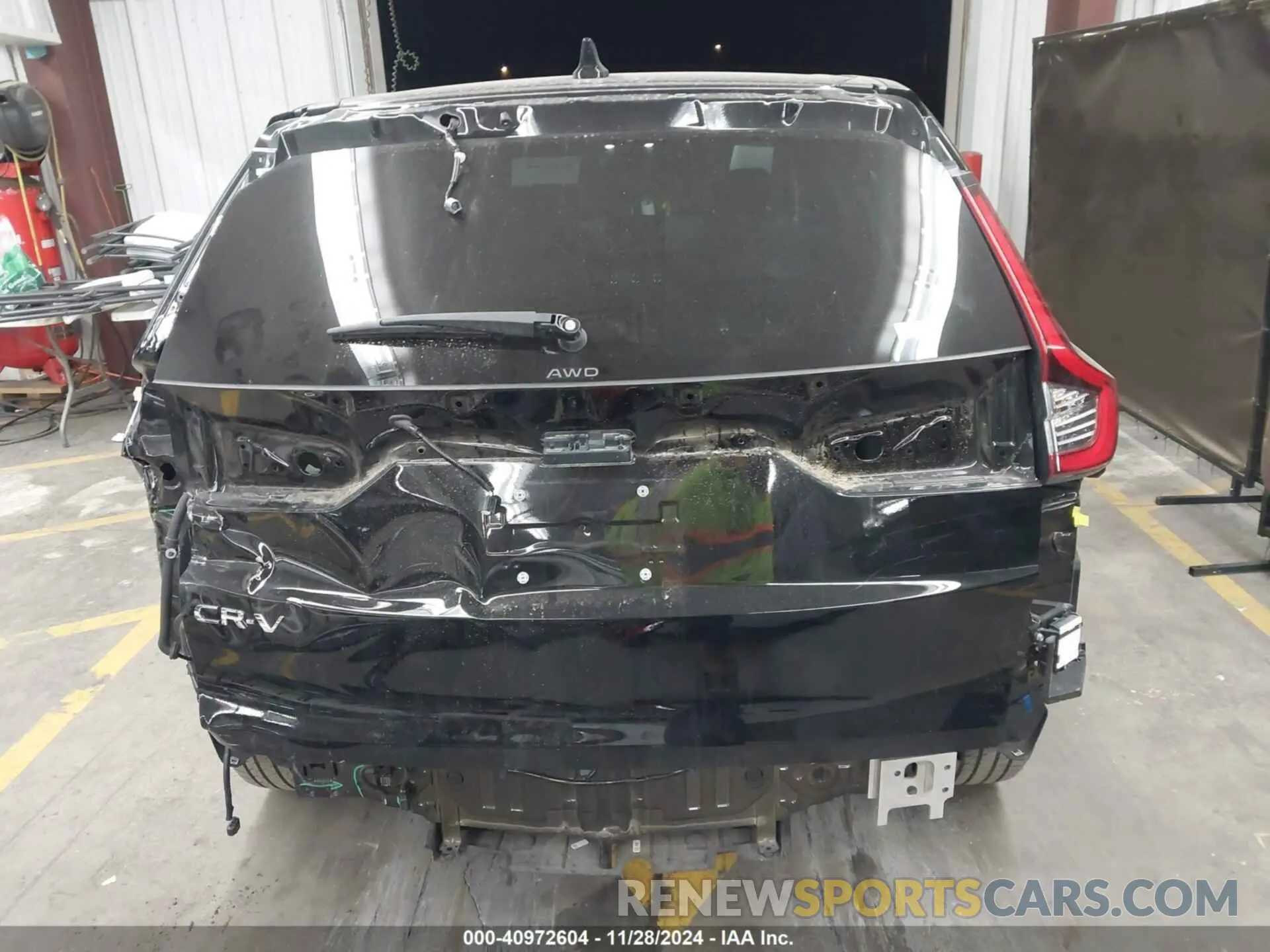 17 Photograph of a damaged car 2HKRS4H77RH431168 HONDA CR-V 2024