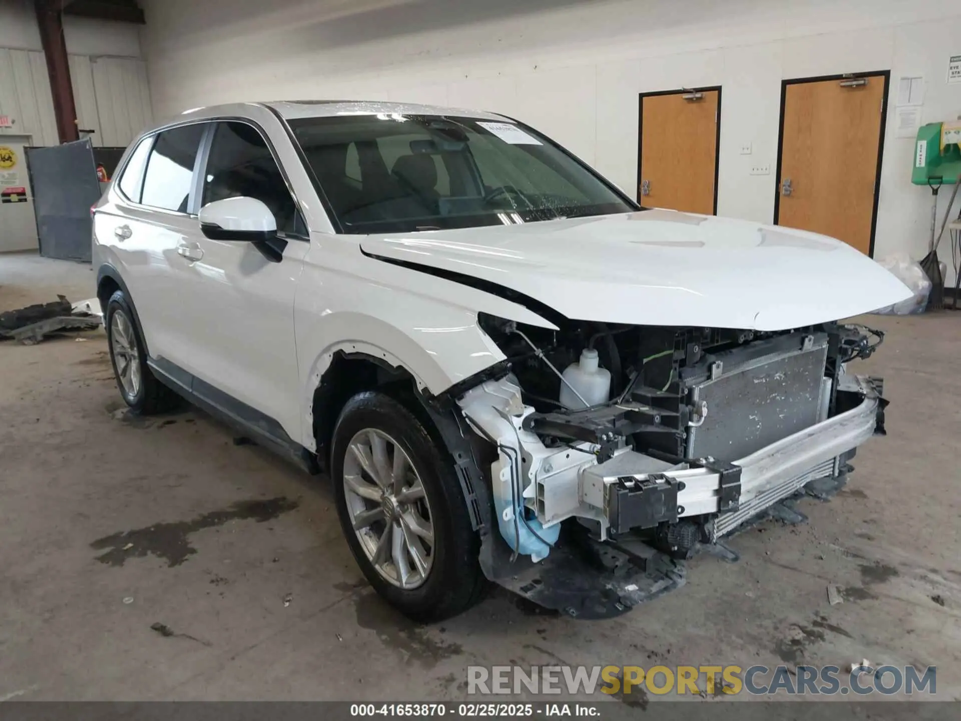 1 Photograph of a damaged car 2HKRS4H78RH453681 HONDA CR-V 2024