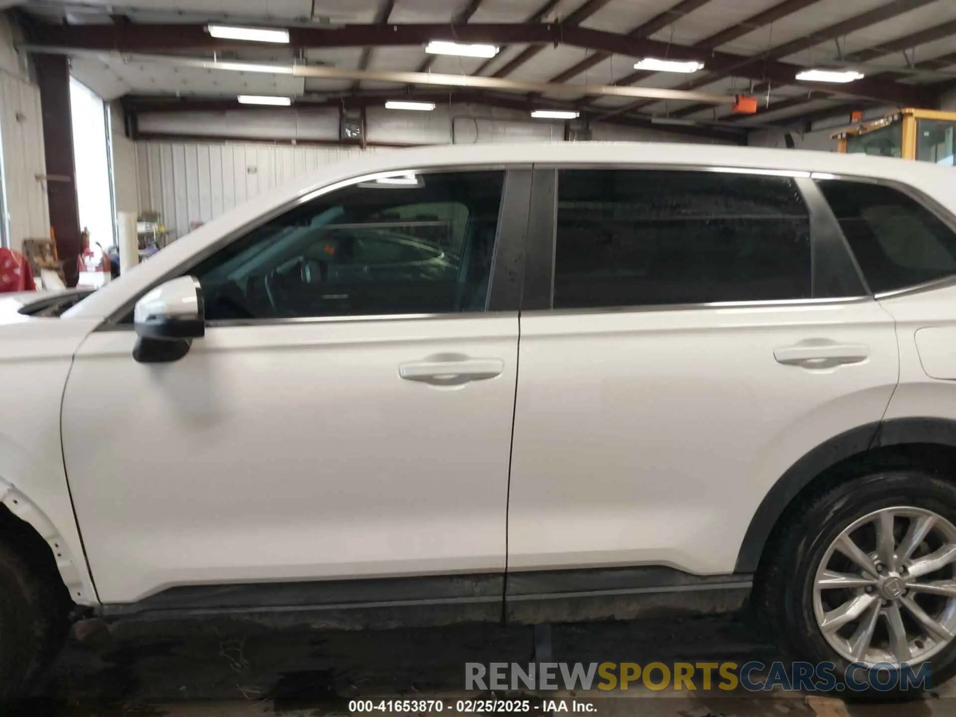15 Photograph of a damaged car 2HKRS4H78RH453681 HONDA CR-V 2024