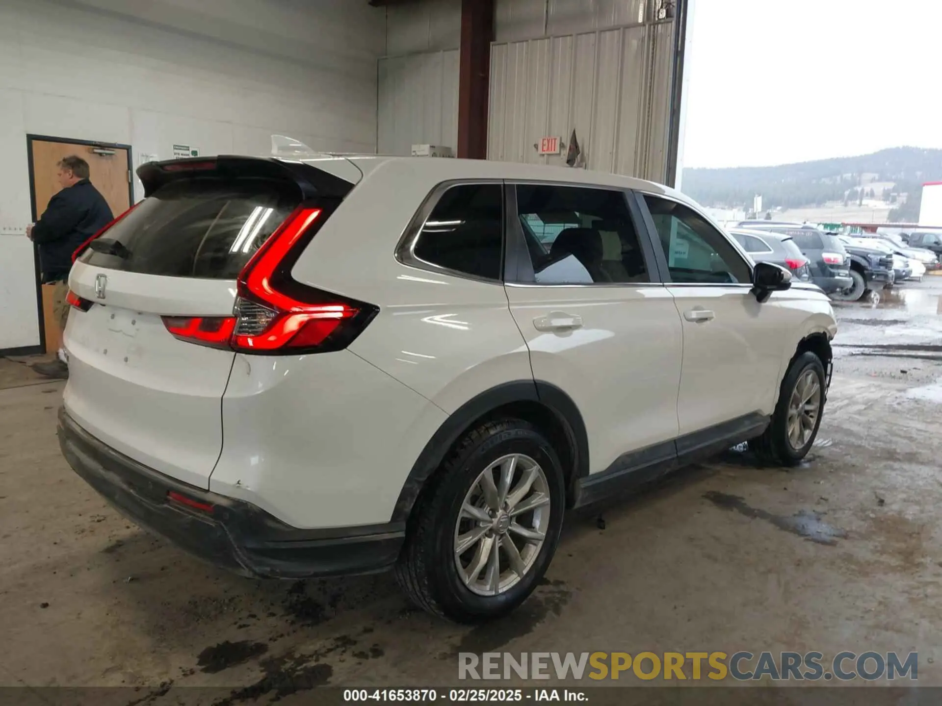 4 Photograph of a damaged car 2HKRS4H78RH453681 HONDA CR-V 2024