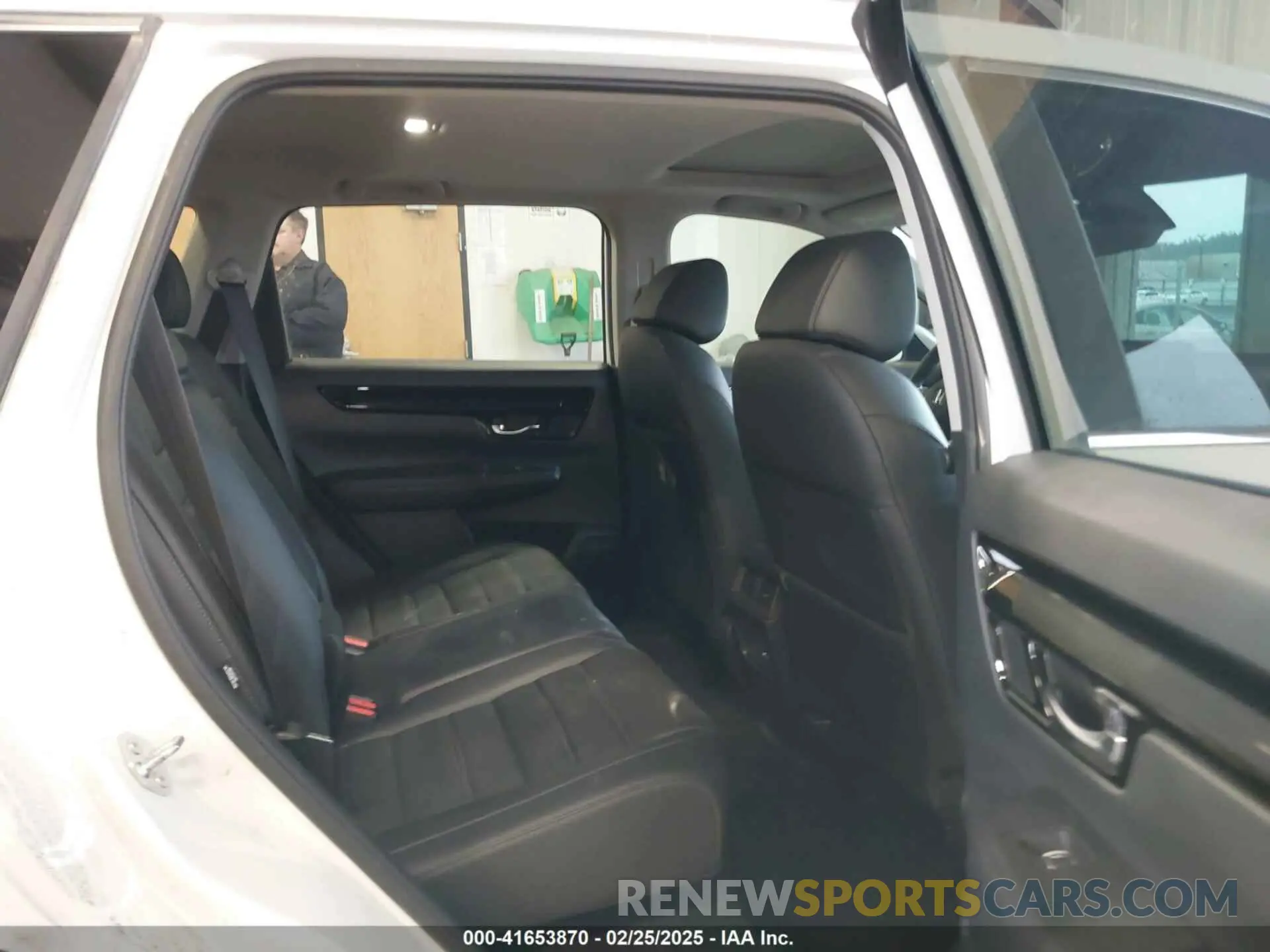 8 Photograph of a damaged car 2HKRS4H78RH453681 HONDA CR-V 2024