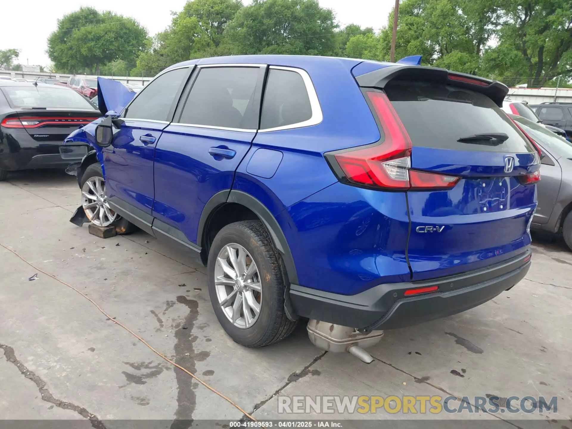 3 Photograph of a damaged car 2HKRS4H78RH459237 HONDA CR-V 2024