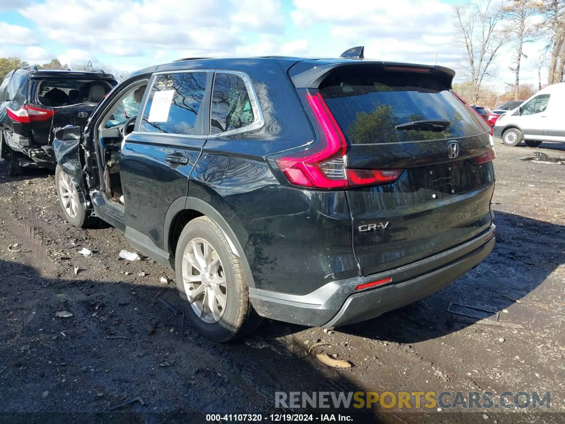 3 Photograph of a damaged car 2HKRS4H78RH486003 HONDA CR-V 2024