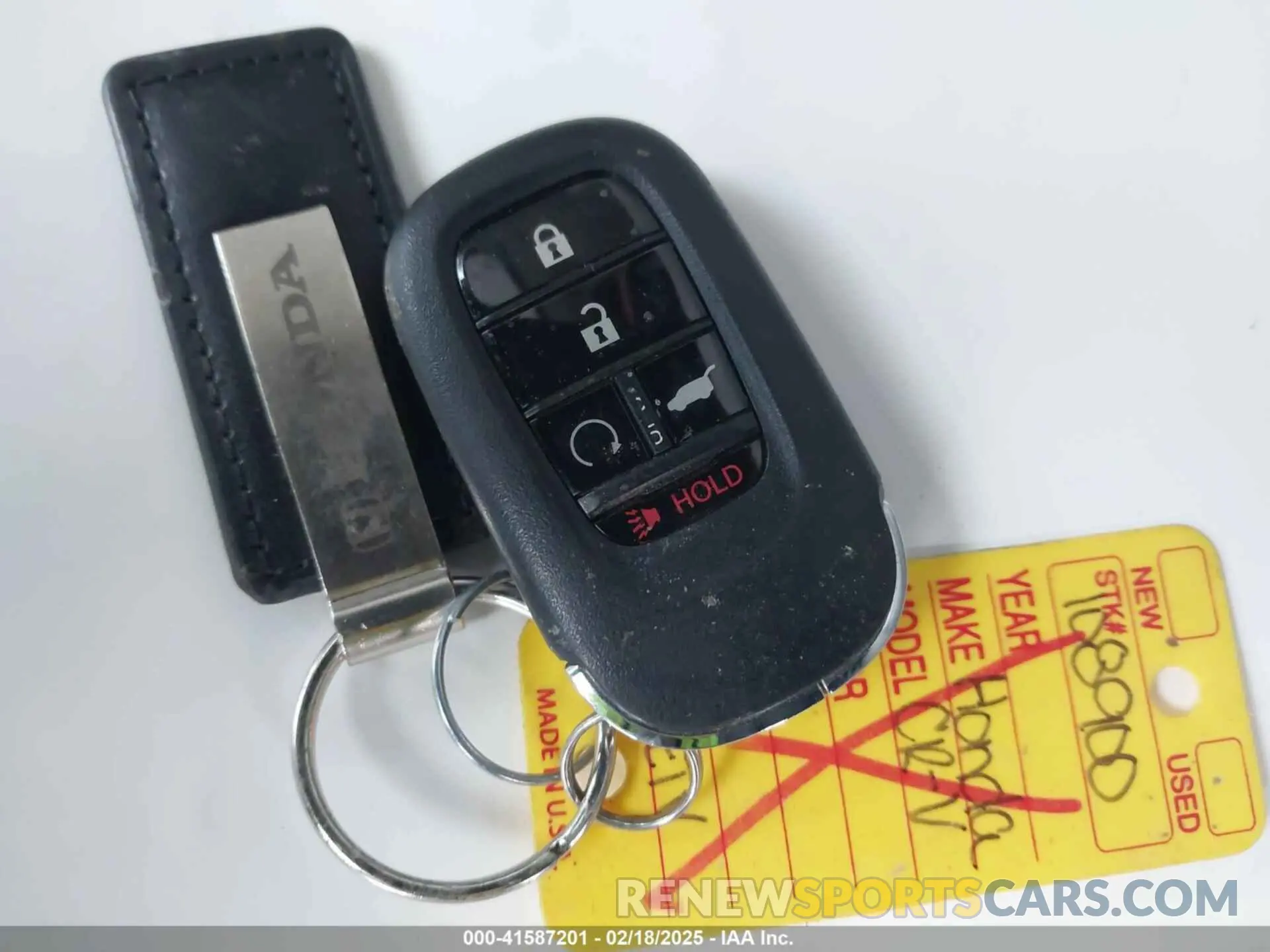 11 Photograph of a damaged car 2HKRS4H79RH471431 HONDA CR-V 2024