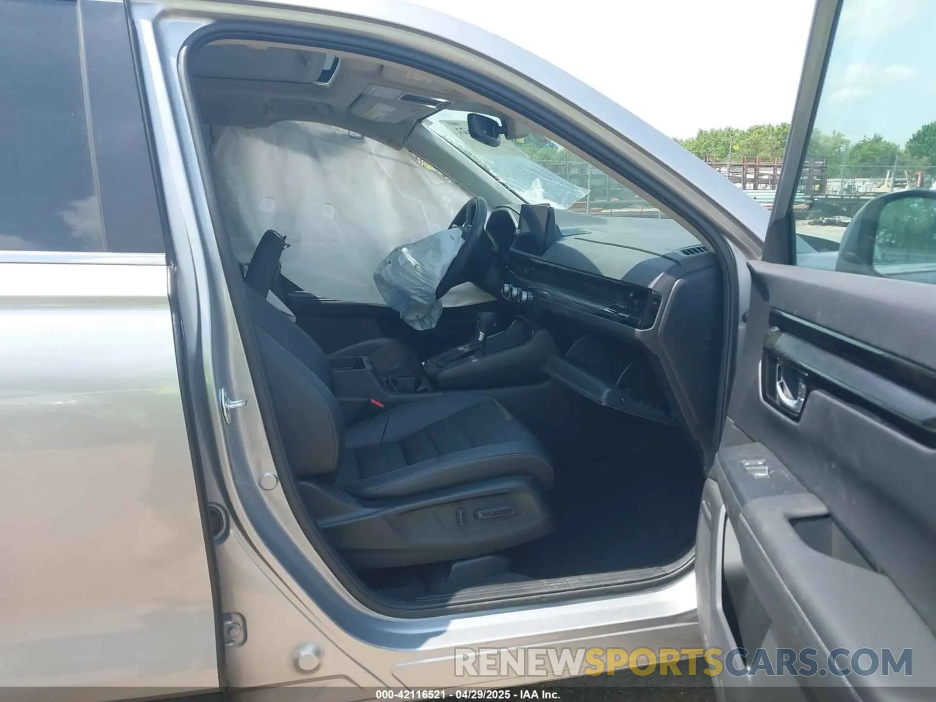 5 Photograph of a damaged car 2HKRS4H7XRH424151 HONDA CR-V 2024