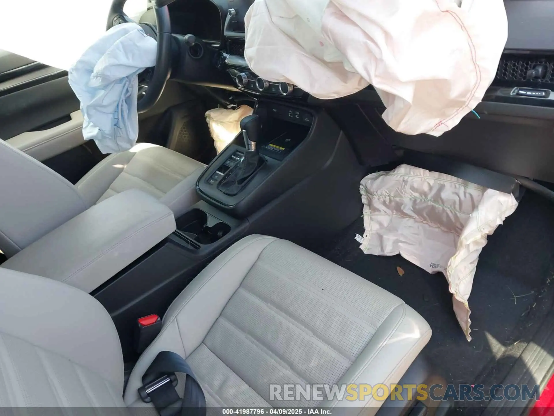 5 Photograph of a damaged car 2HKRS4H7XRH424540 HONDA CR-V 2024