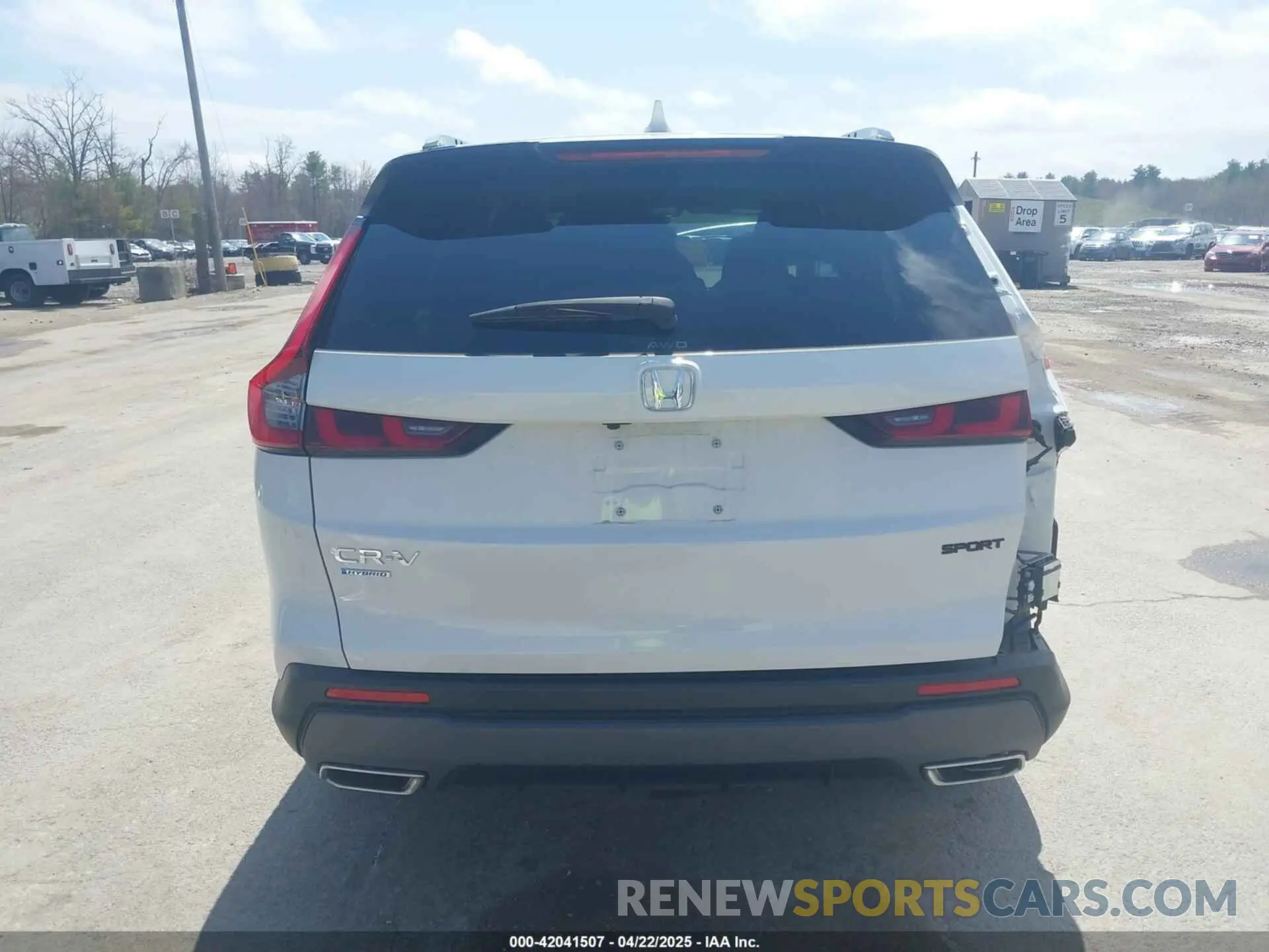 17 Photograph of a damaged car 2HKRS6H54RH813443 HONDA CR-V 2024