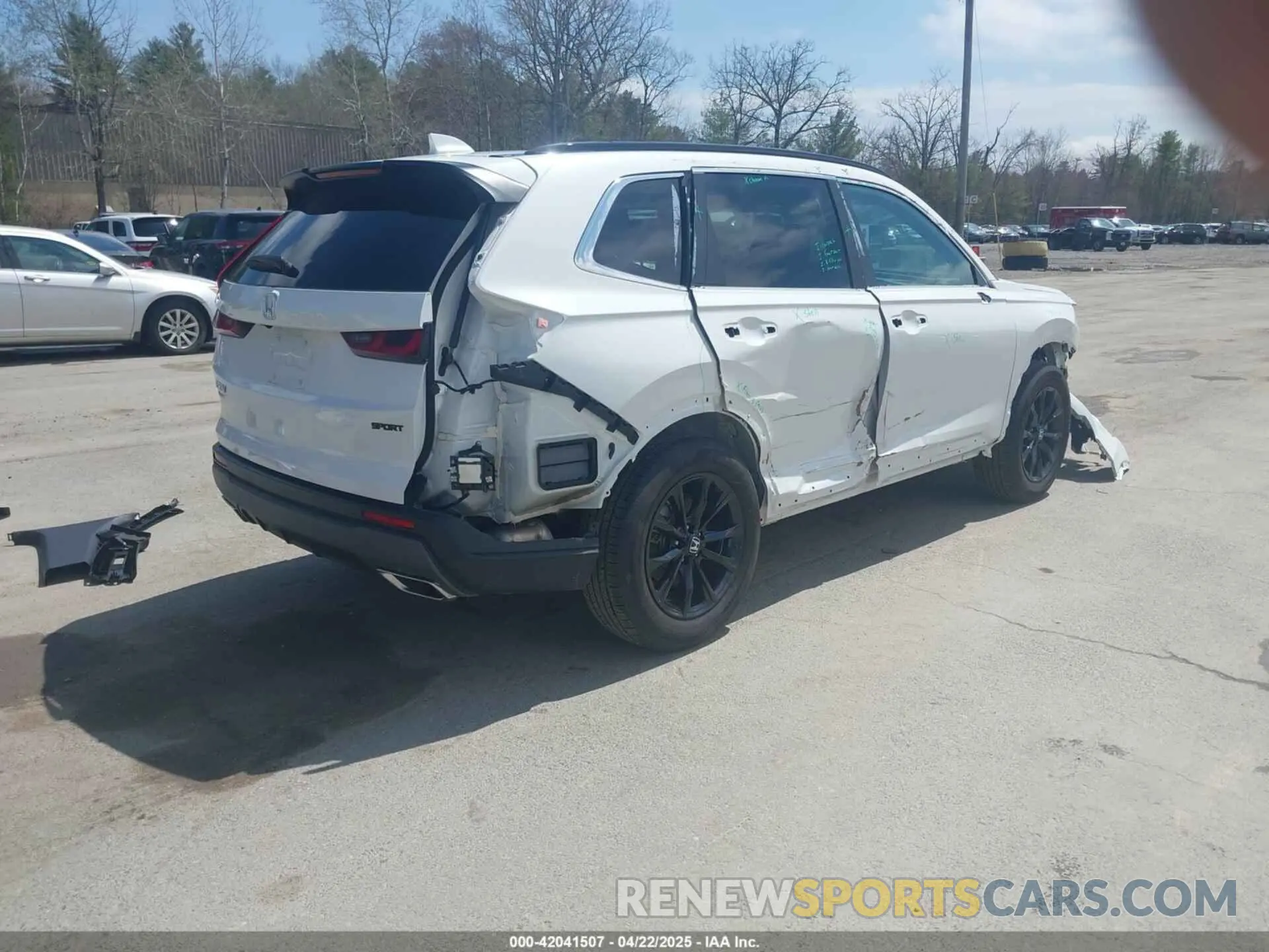 4 Photograph of a damaged car 2HKRS6H54RH813443 HONDA CR-V 2024