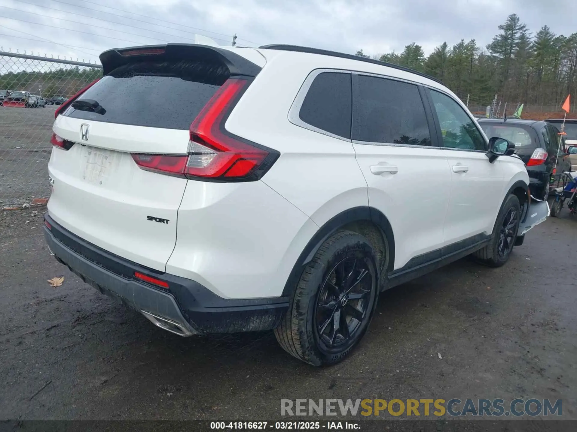 4 Photograph of a damaged car 2HKRS6H56RH803903 HONDA CR-V 2024