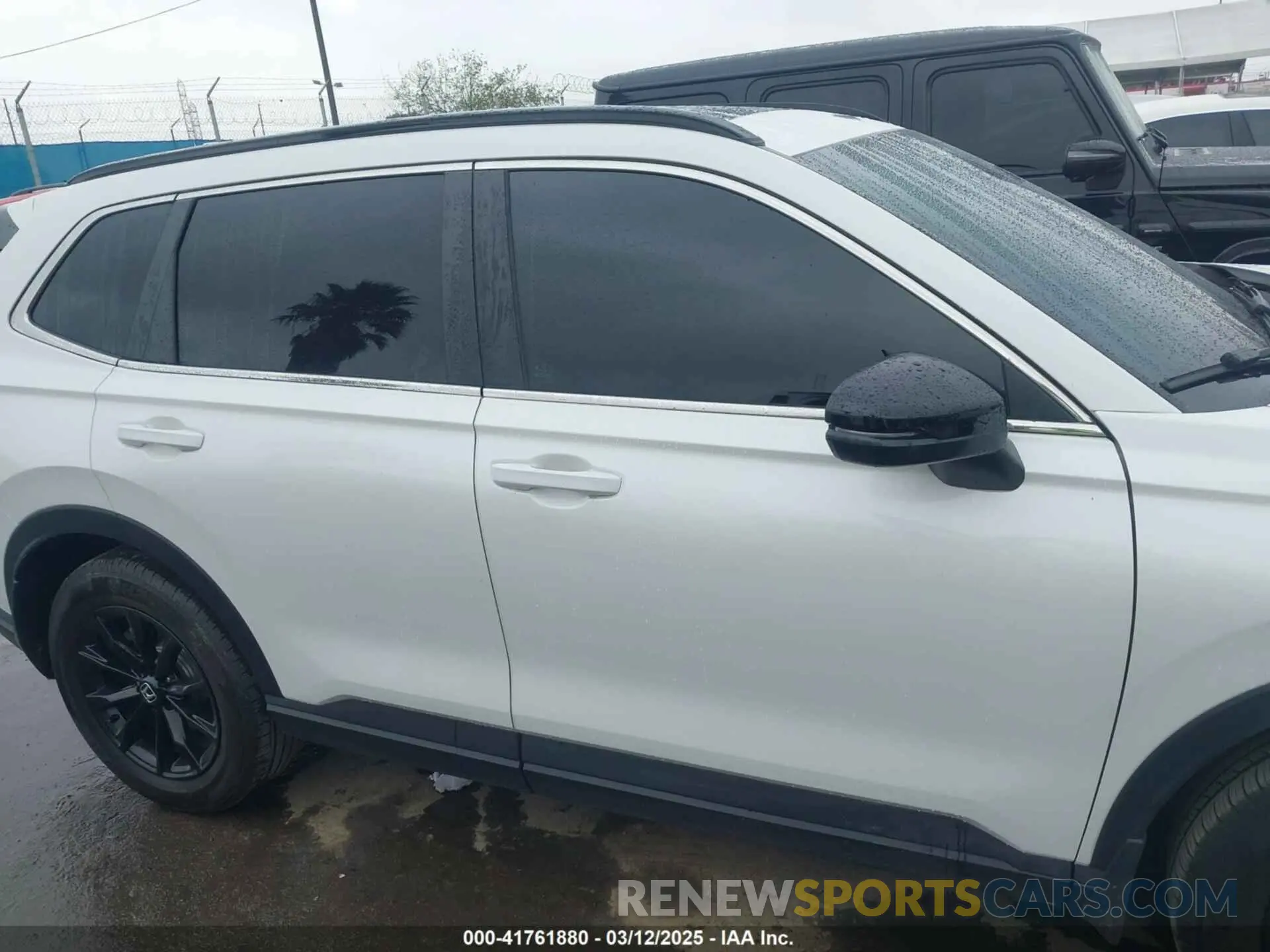 13 Photograph of a damaged car 2HKRS6H81RH808288 HONDA CR-V 2024