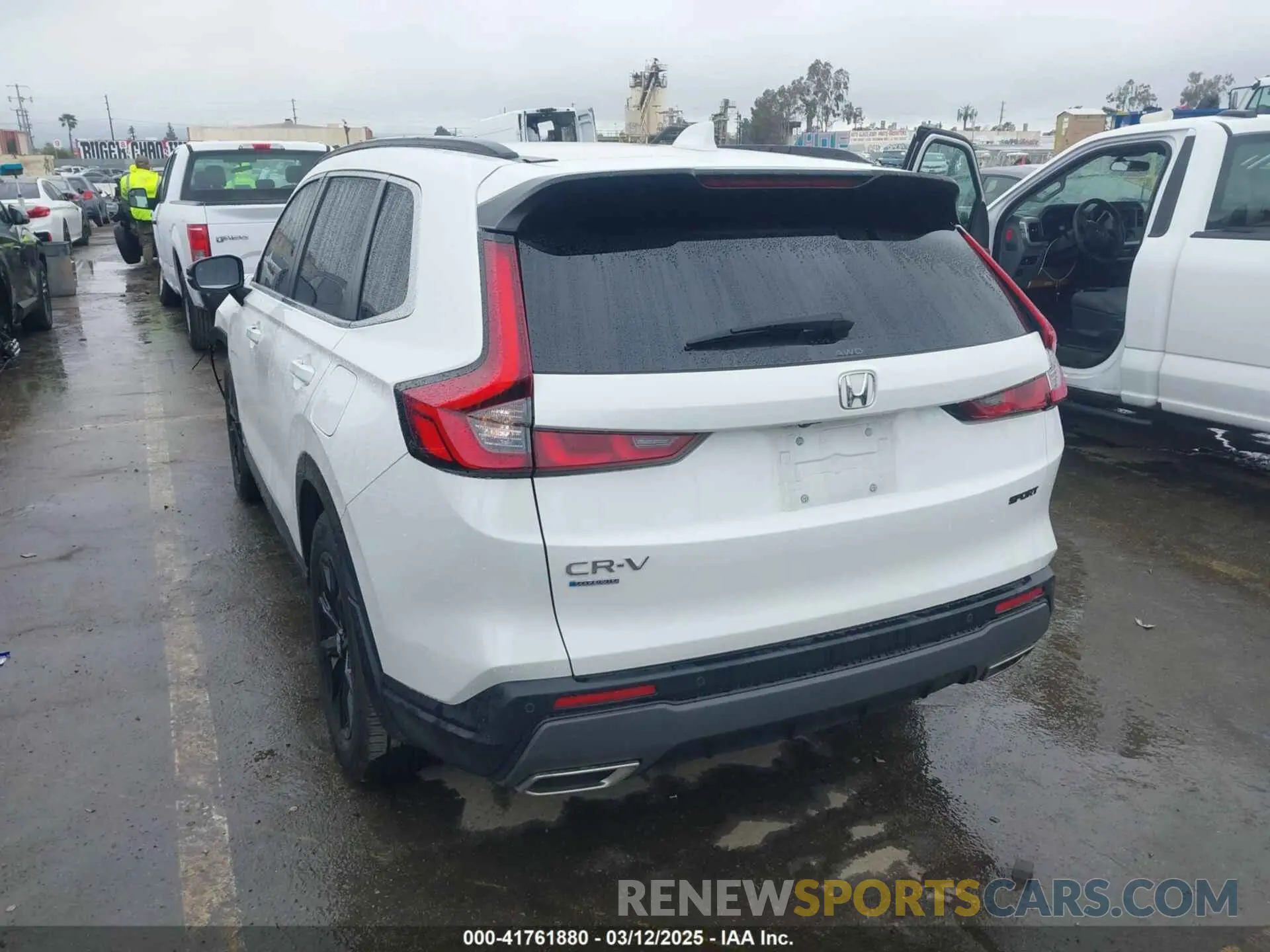 3 Photograph of a damaged car 2HKRS6H81RH808288 HONDA CR-V 2024