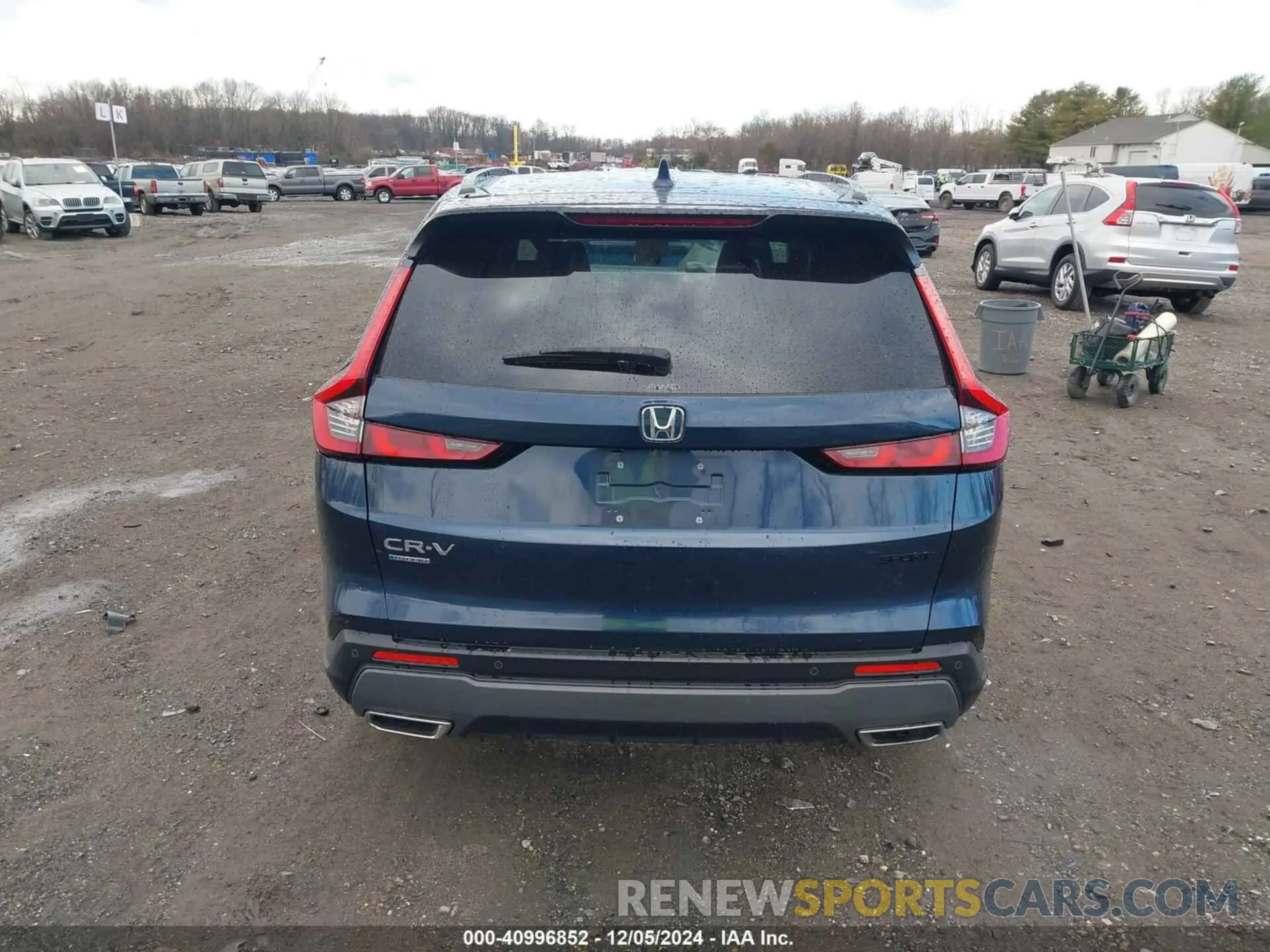 16 Photograph of a damaged car 2HKRS6H86RH806374 HONDA CR-V 2024