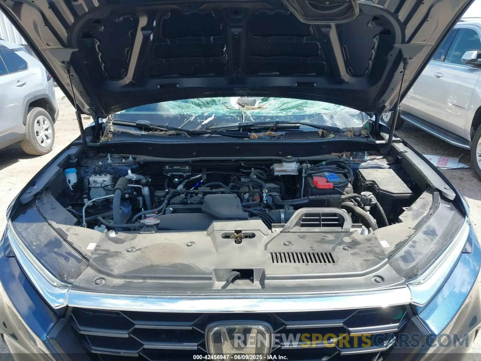 10 Photograph of a damaged car 5J6RS3H2XRL008556 HONDA CR-V 2024