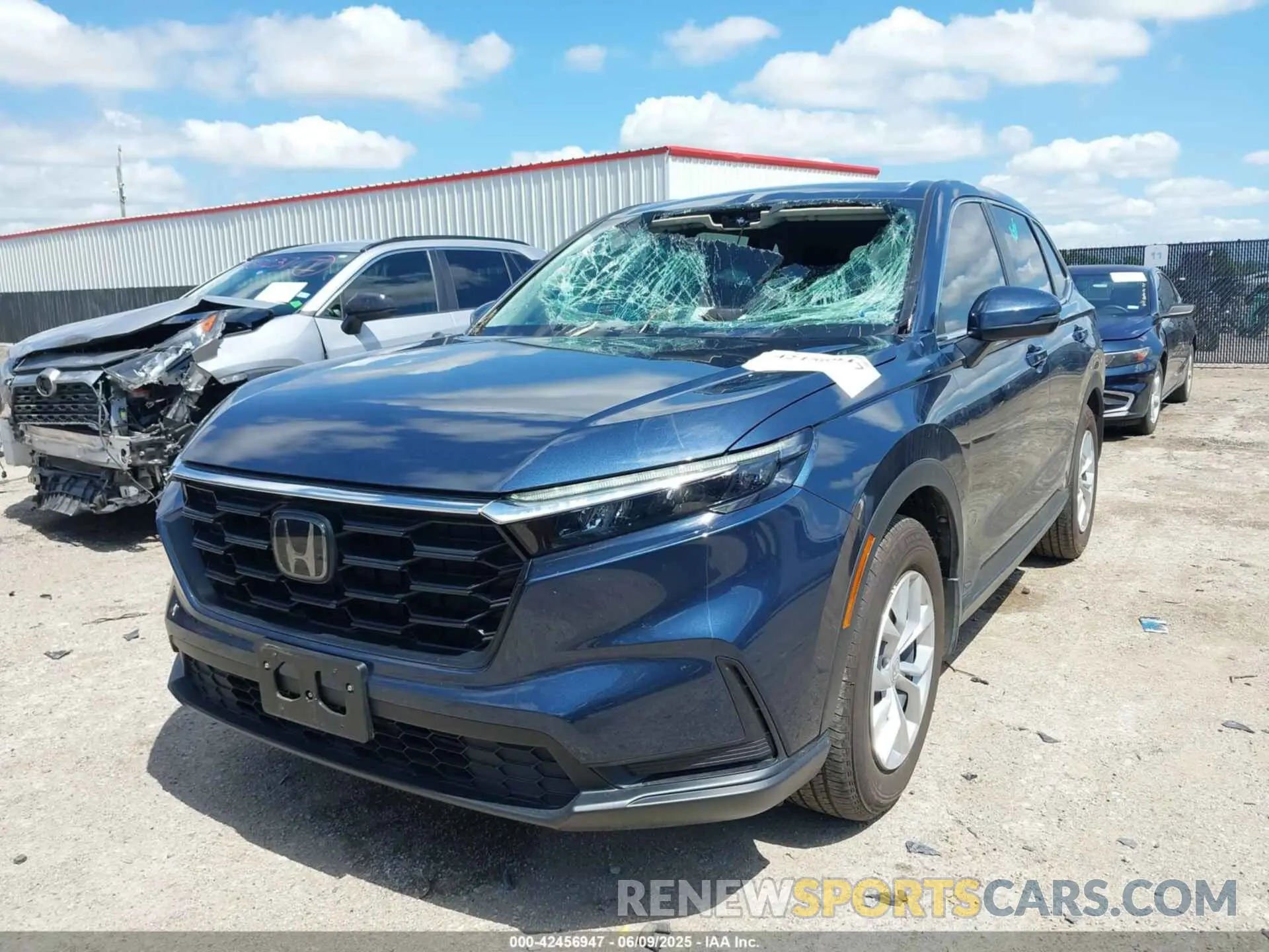 2 Photograph of a damaged car 5J6RS3H2XRL008556 HONDA CR-V 2024