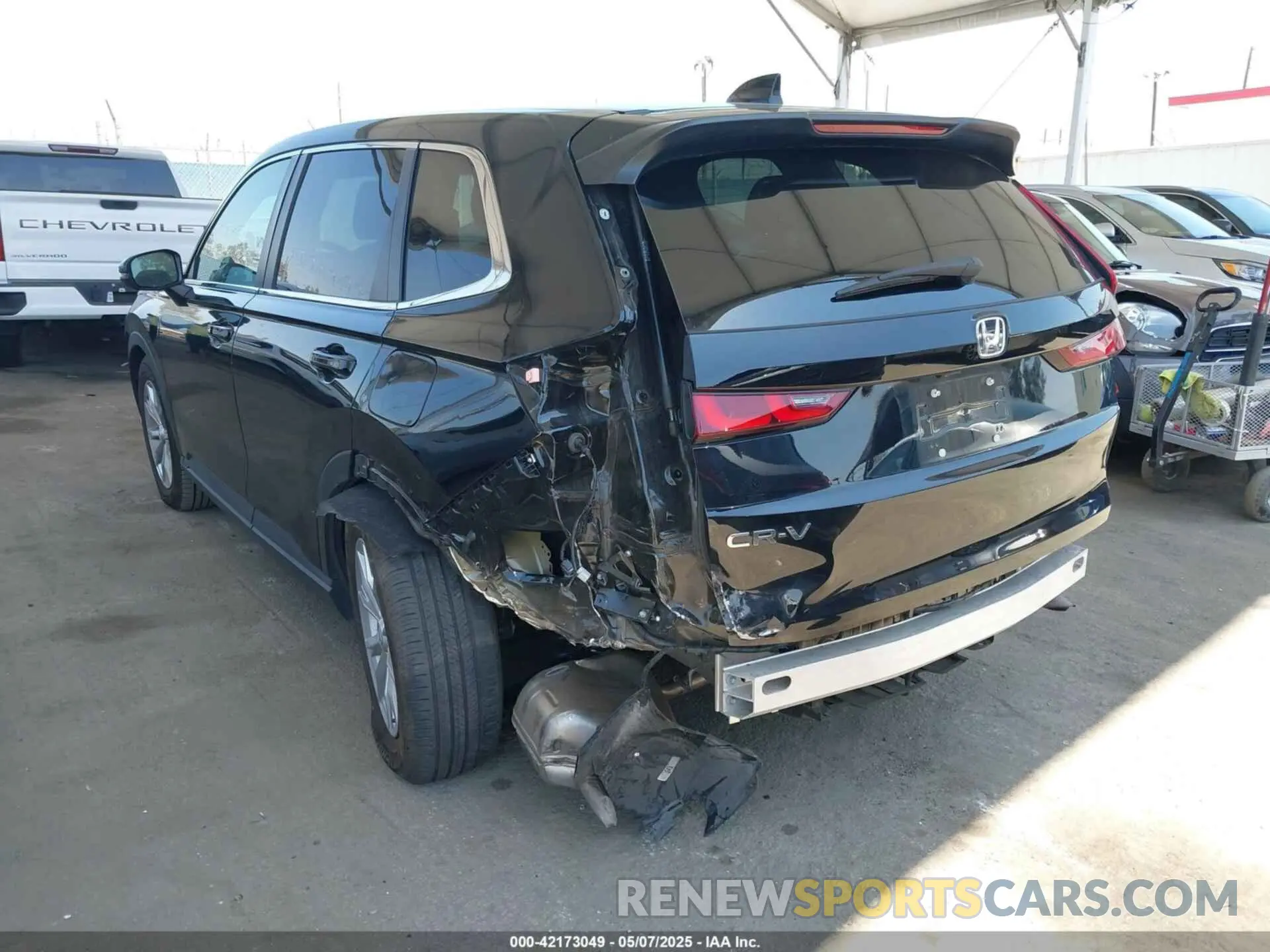 3 Photograph of a damaged car 5J6RS3H42RL000355 HONDA CR-V 2024