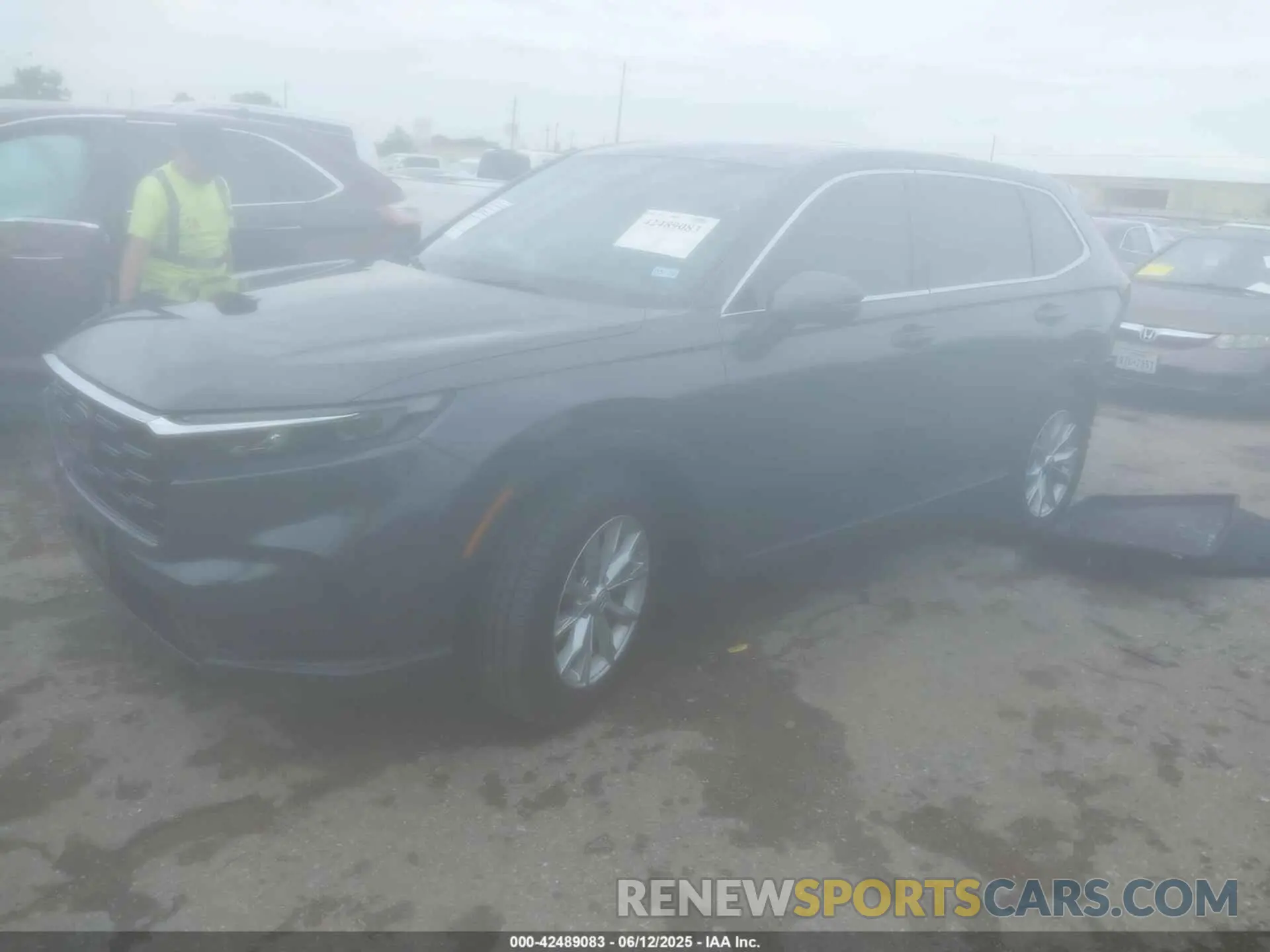 2 Photograph of a damaged car 5J6RS3H79RL009077 HONDA CR-V 2024