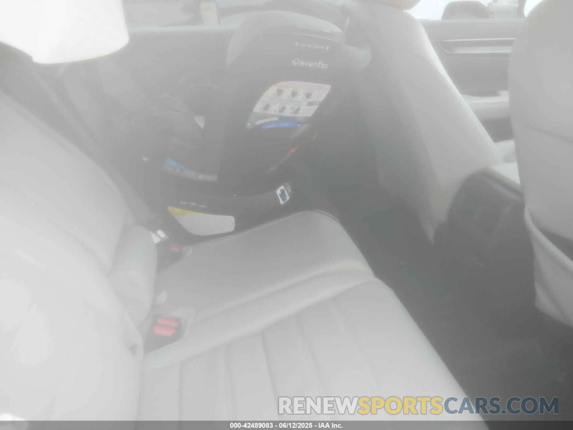 8 Photograph of a damaged car 5J6RS3H79RL009077 HONDA CR-V 2024