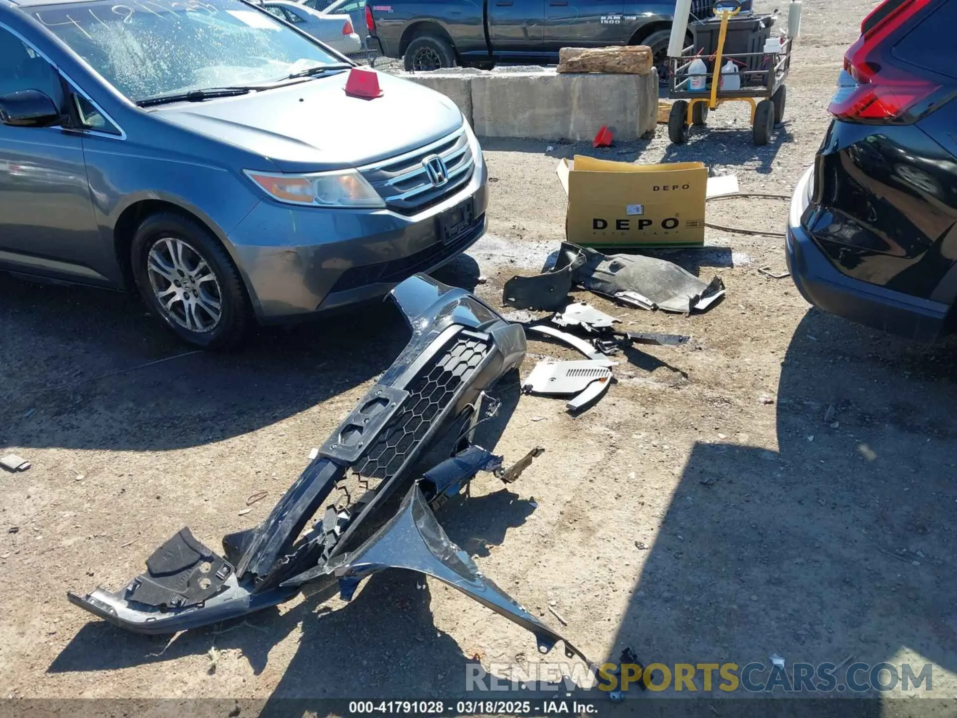 12 Photograph of a damaged car 5J6RS4H25RL002833 HONDA CR-V 2024