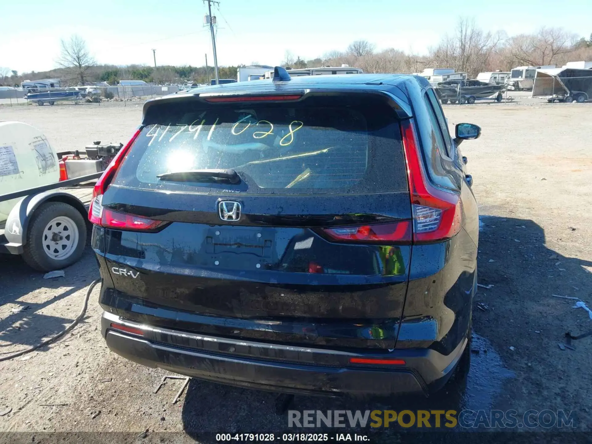 17 Photograph of a damaged car 5J6RS4H25RL002833 HONDA CR-V 2024