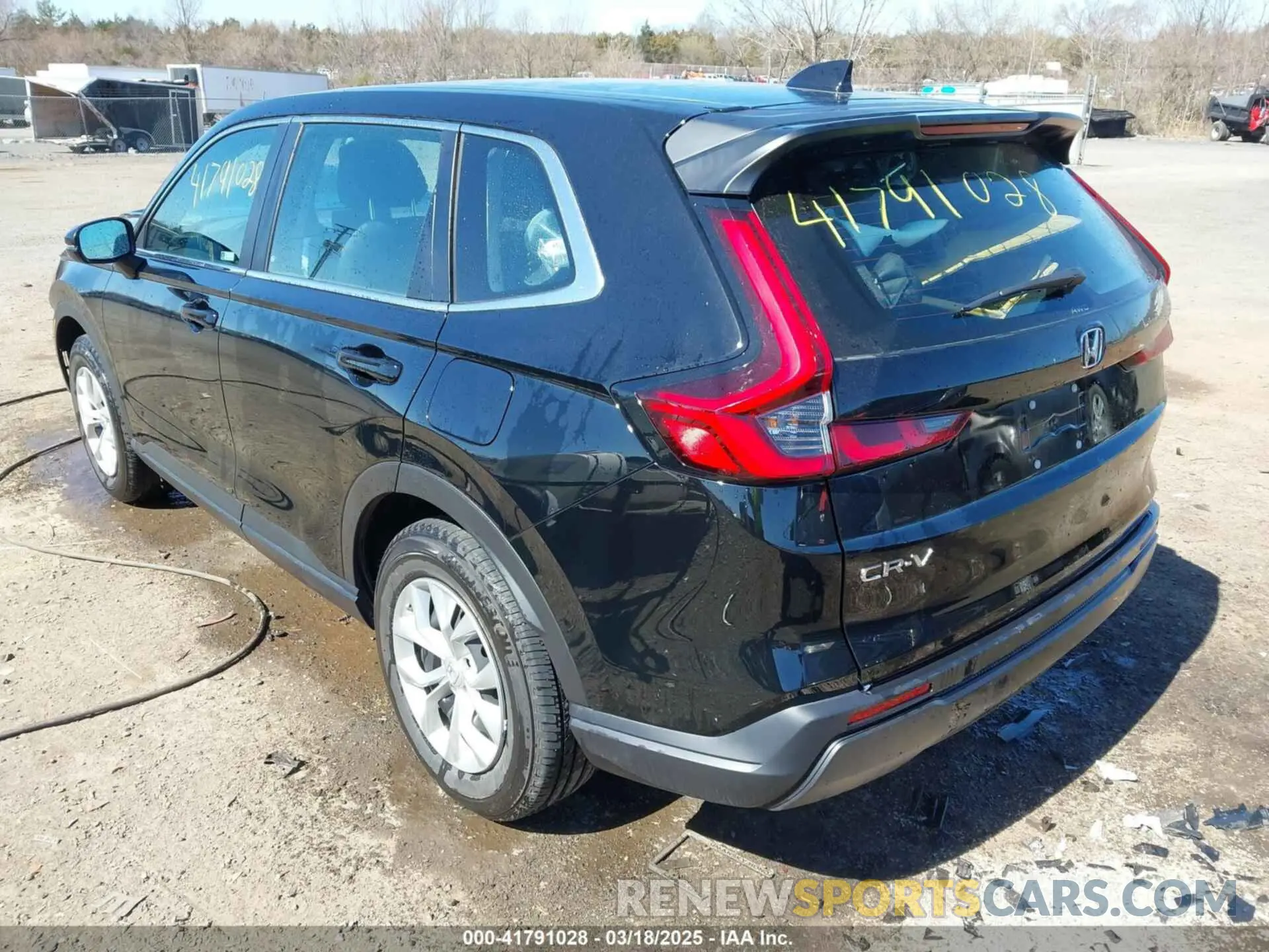 3 Photograph of a damaged car 5J6RS4H25RL002833 HONDA CR-V 2024