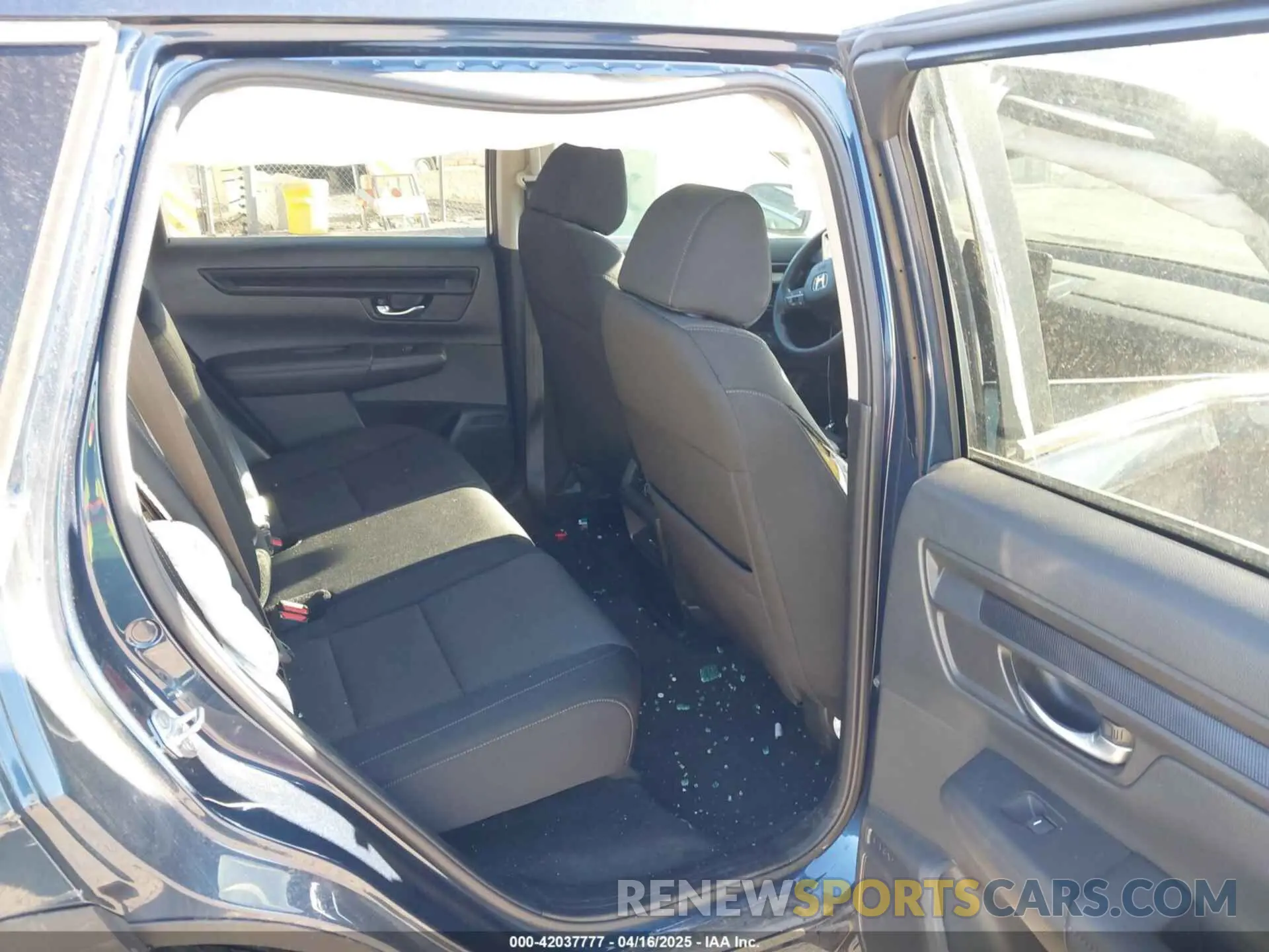 8 Photograph of a damaged car 5J6RS4H40RL008458 HONDA CR-V 2024