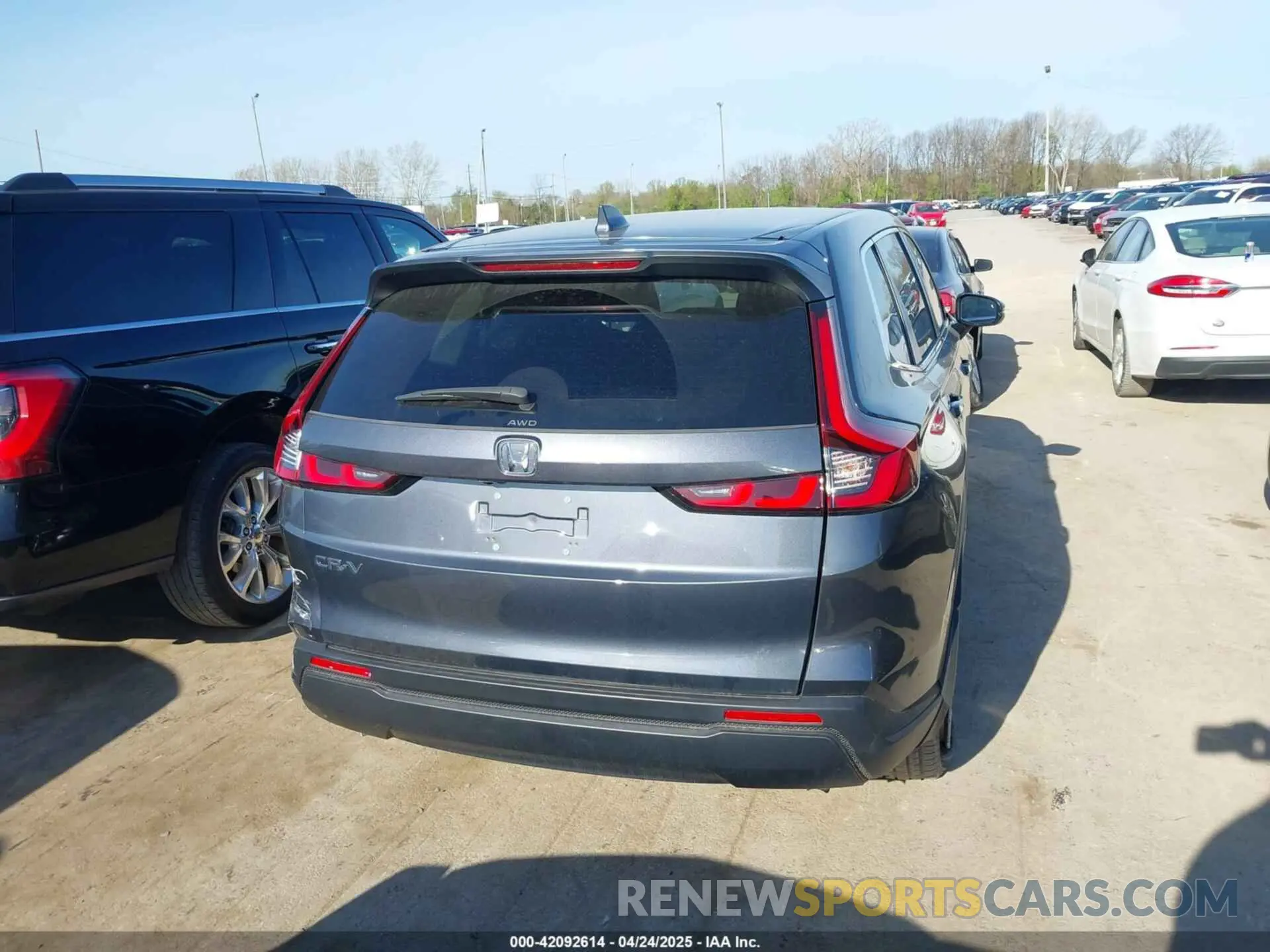 16 Photograph of a damaged car 5J6RS4H44RL014828 HONDA CR-V 2024