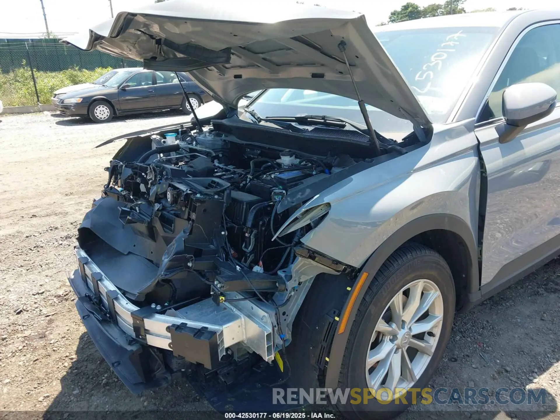 18 Photograph of a damaged car 5J6RS4H48RL009535 HONDA CR-V 2024