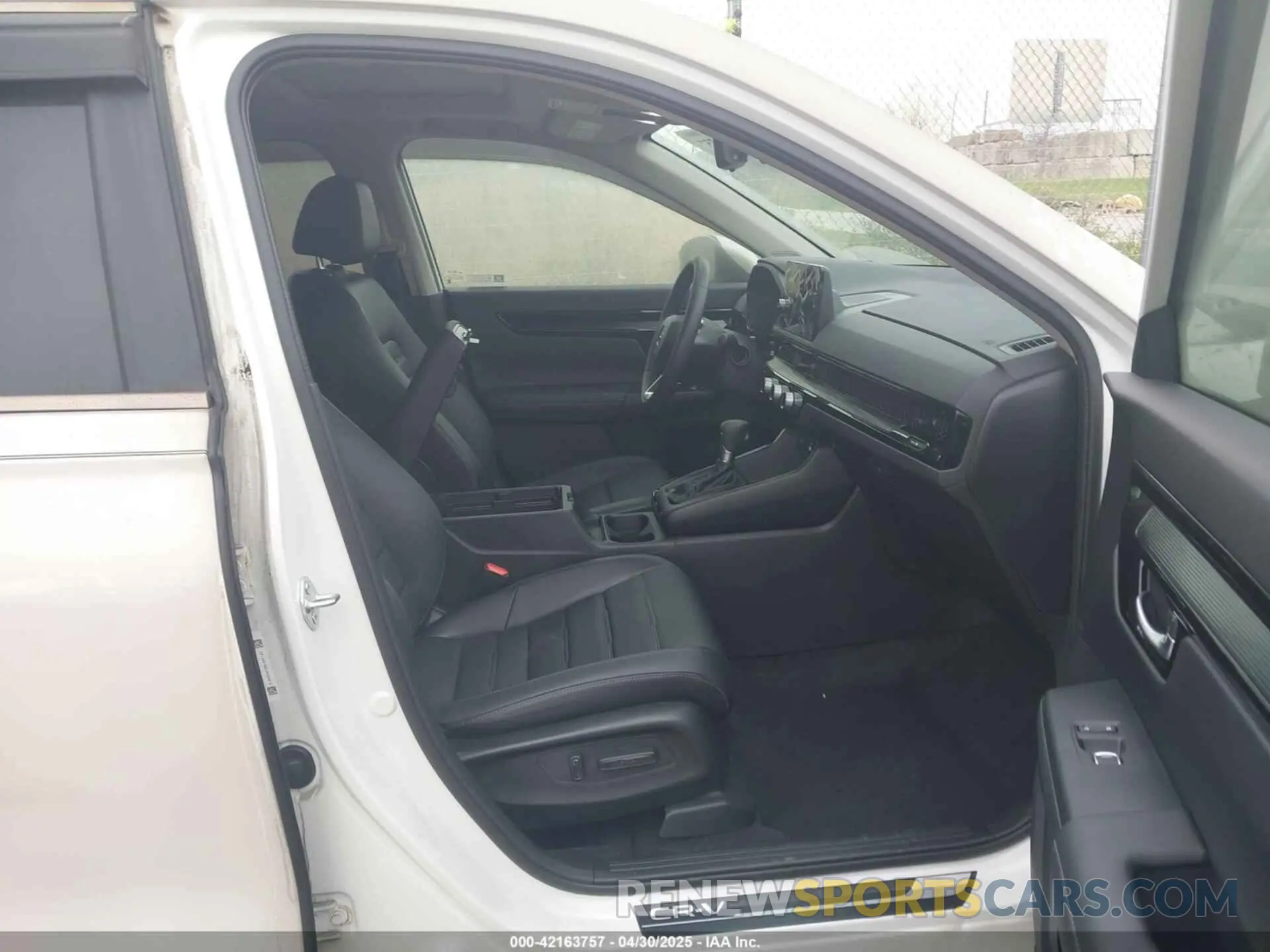 5 Photograph of a damaged car 5J6RS4H70RL004193 HONDA CR-V 2024
