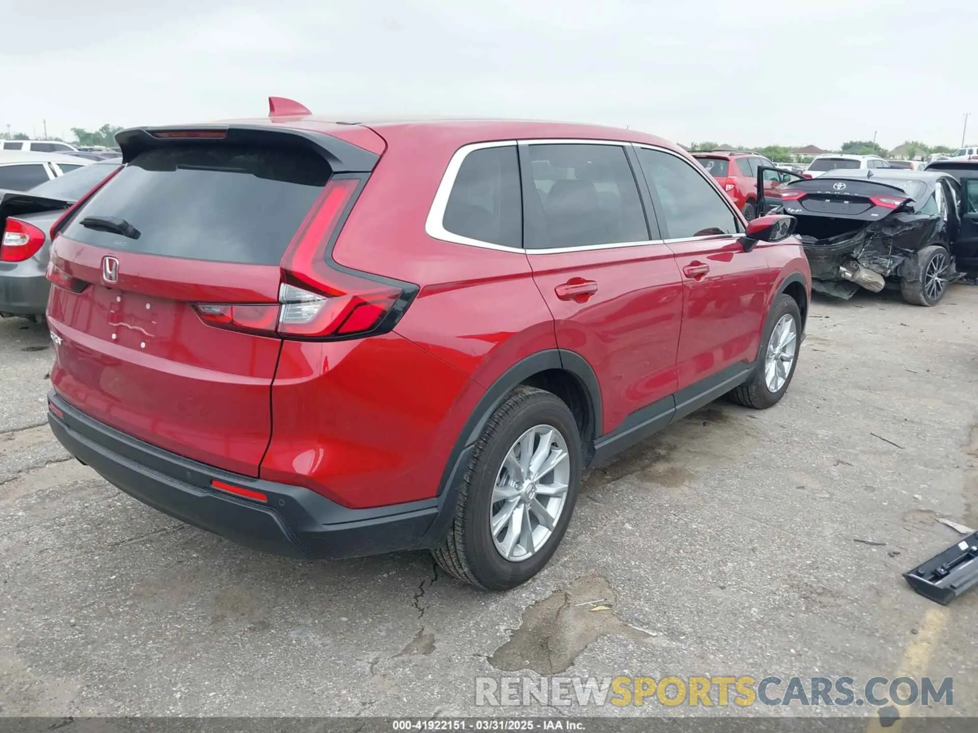 4 Photograph of a damaged car 5J6RS4H74RL011390 HONDA CR-V 2024