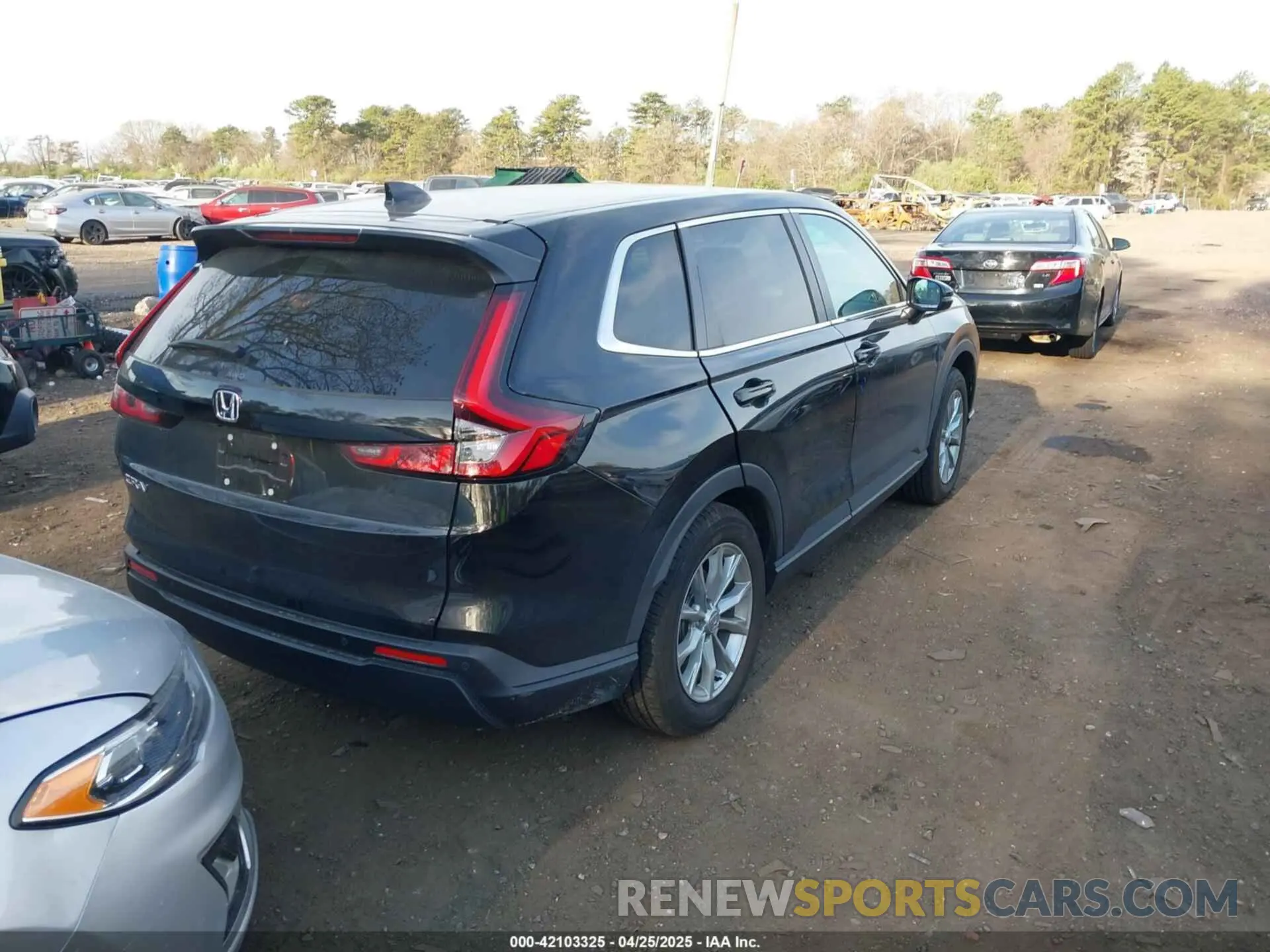 4 Photograph of a damaged car 5J6RS4H74RL015536 HONDA CR-V 2024