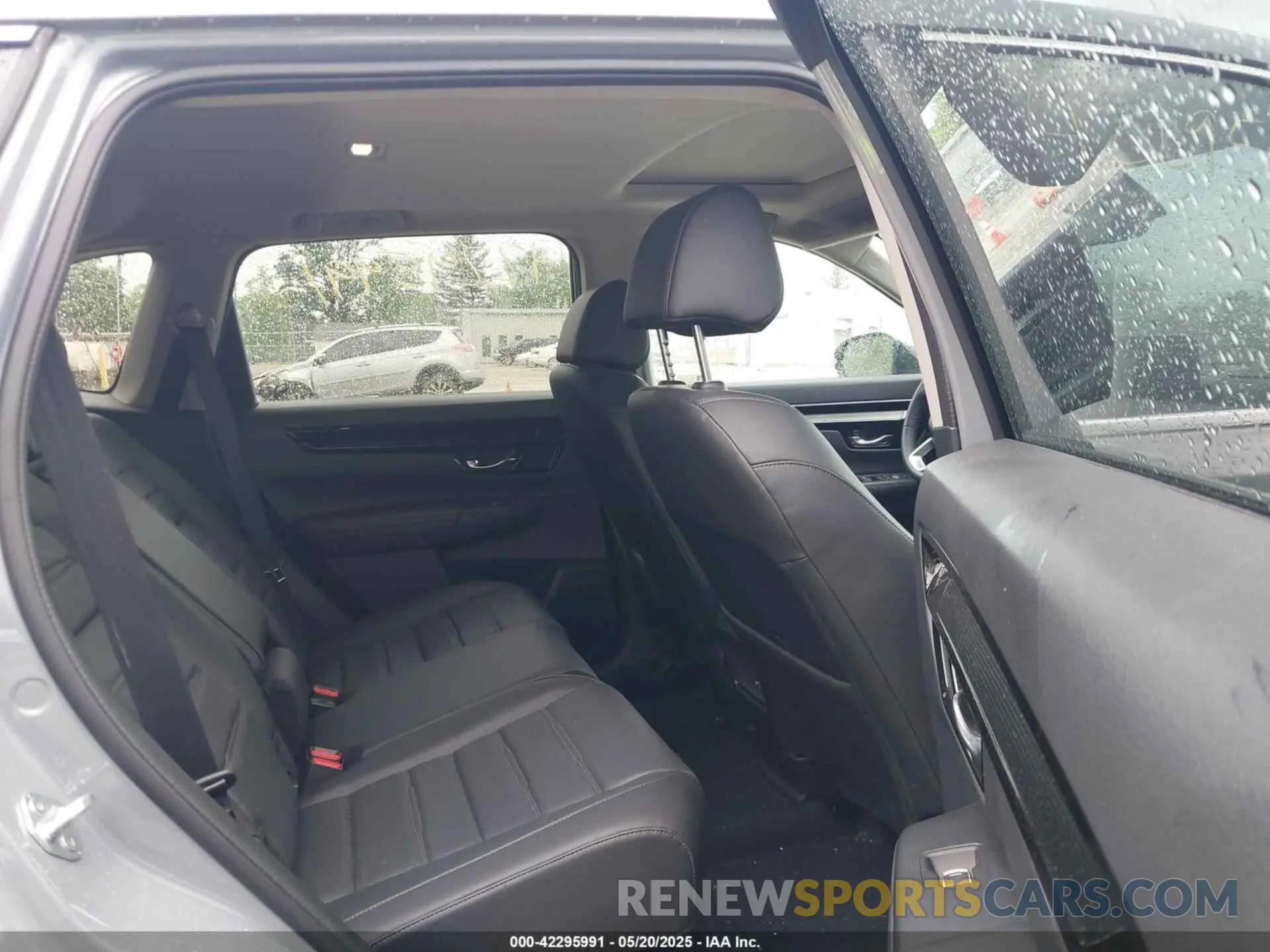 8 Photograph of a damaged car 5J6RS4H78RL016298 HONDA CR-V 2024