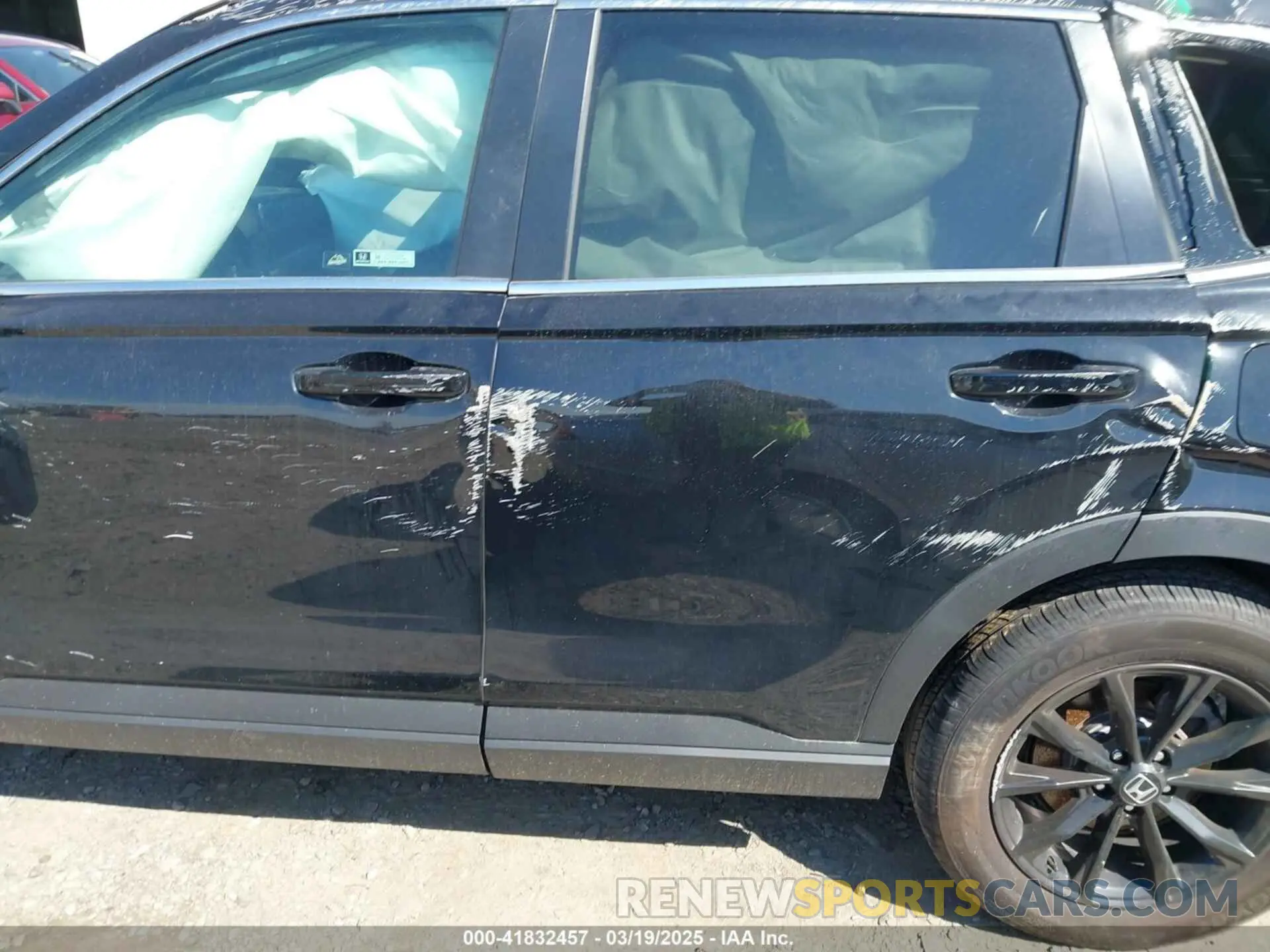 14 Photograph of a damaged car 5J6RS5H80RL003110 HONDA CR-V 2024