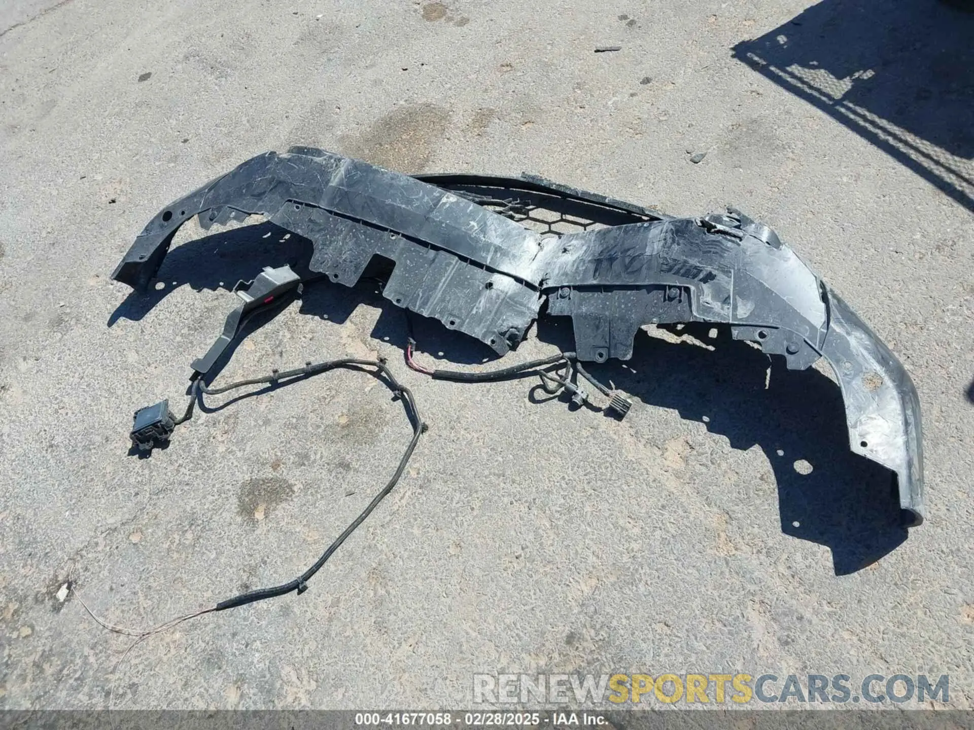 12 Photograph of a damaged car 5J6RS5H82RL005215 HONDA CR-V 2024