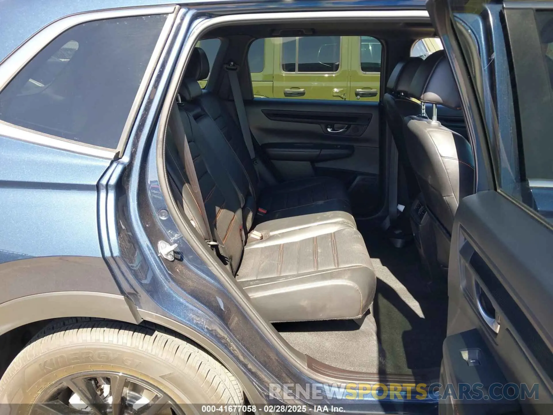 8 Photograph of a damaged car 5J6RS5H82RL005215 HONDA CR-V 2024