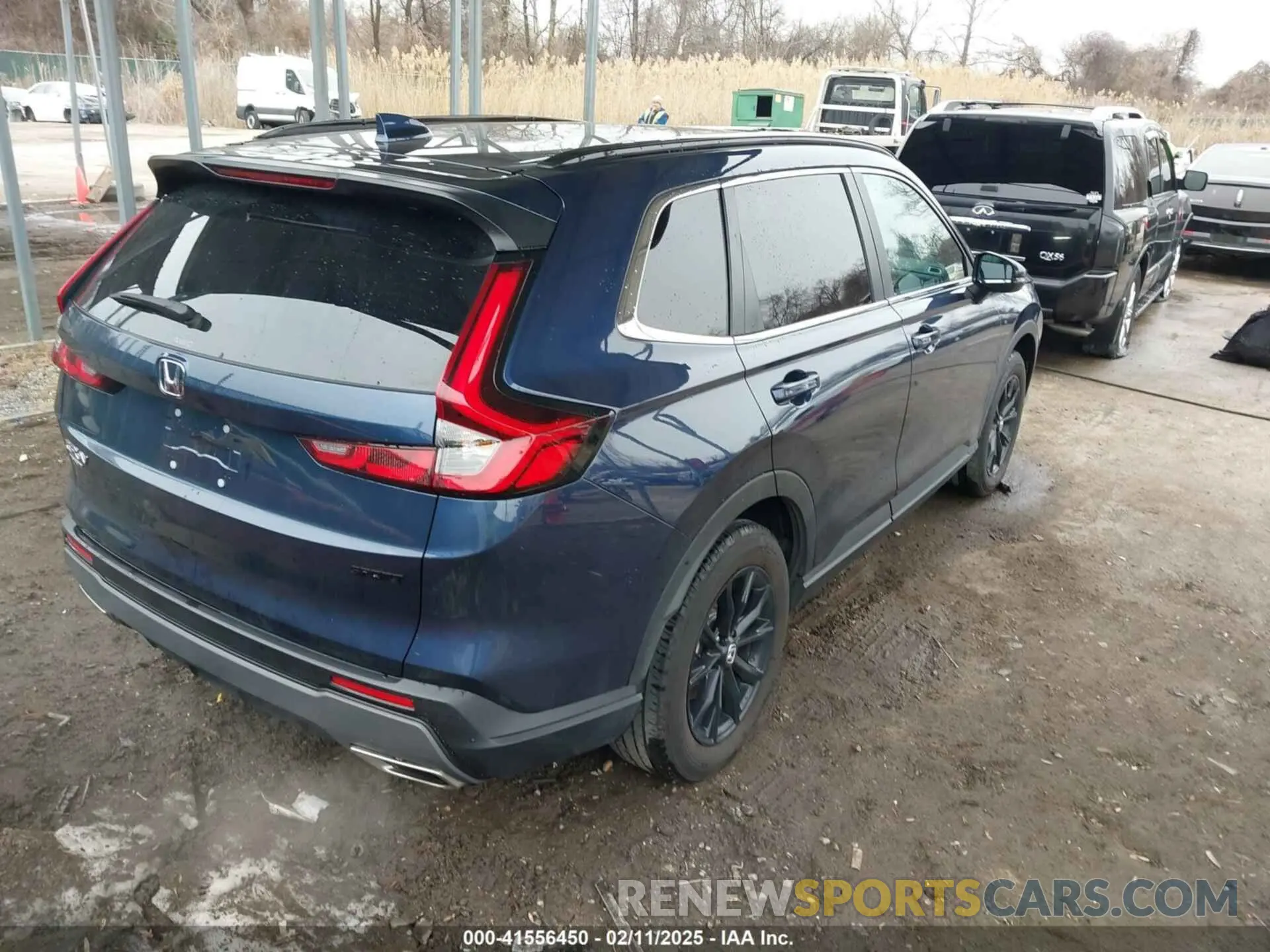 4 Photograph of a damaged car 5J6RS6H57RL009367 HONDA CR-V 2024