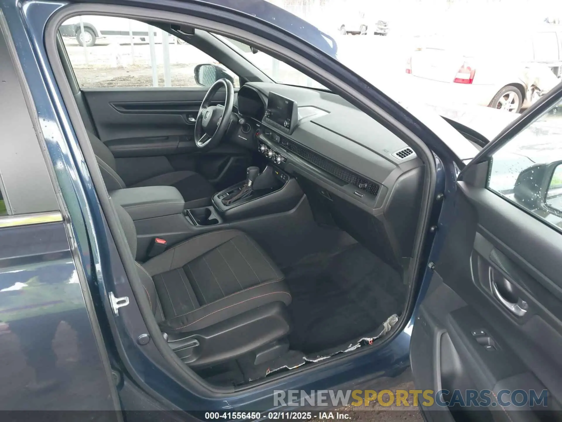 5 Photograph of a damaged car 5J6RS6H57RL009367 HONDA CR-V 2024