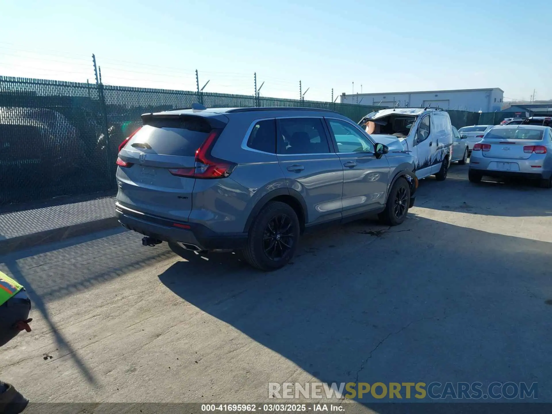 4 Photograph of a damaged car 5J6RS6H57RL019591 HONDA CR-V 2024
