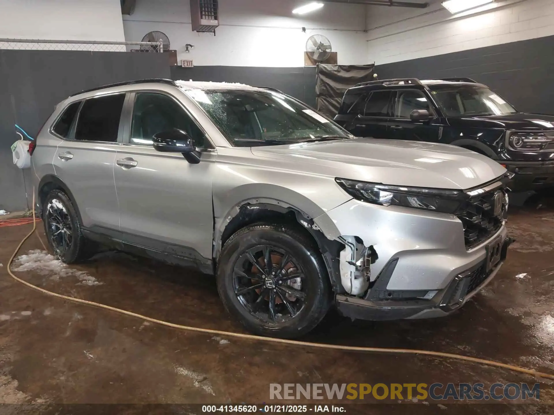 1 Photograph of a damaged car 5J6RS6H87RL011727 HONDA CR-V 2024