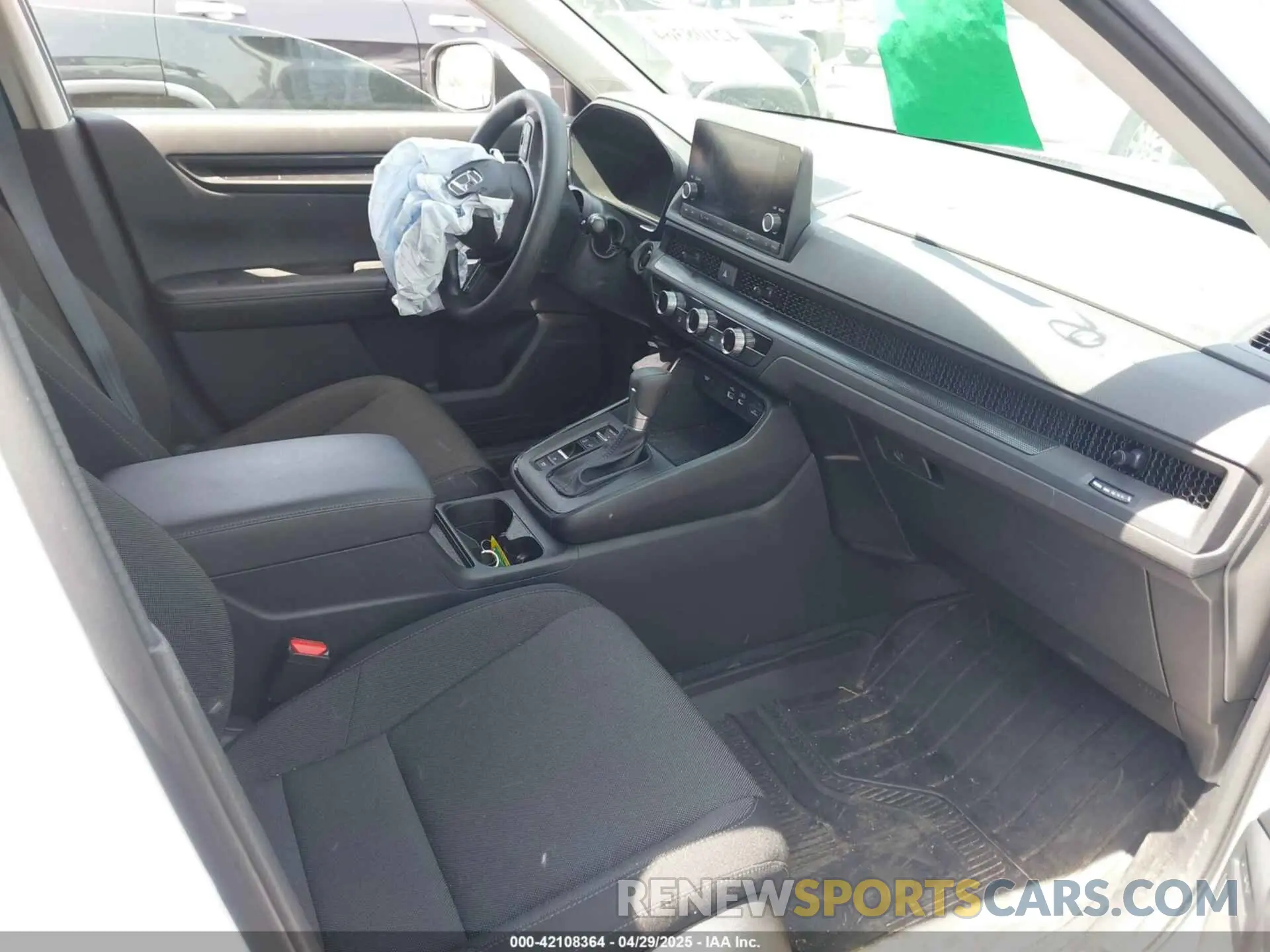 5 Photograph of a damaged car 7FARS3H41RE002272 HONDA CR-V 2024