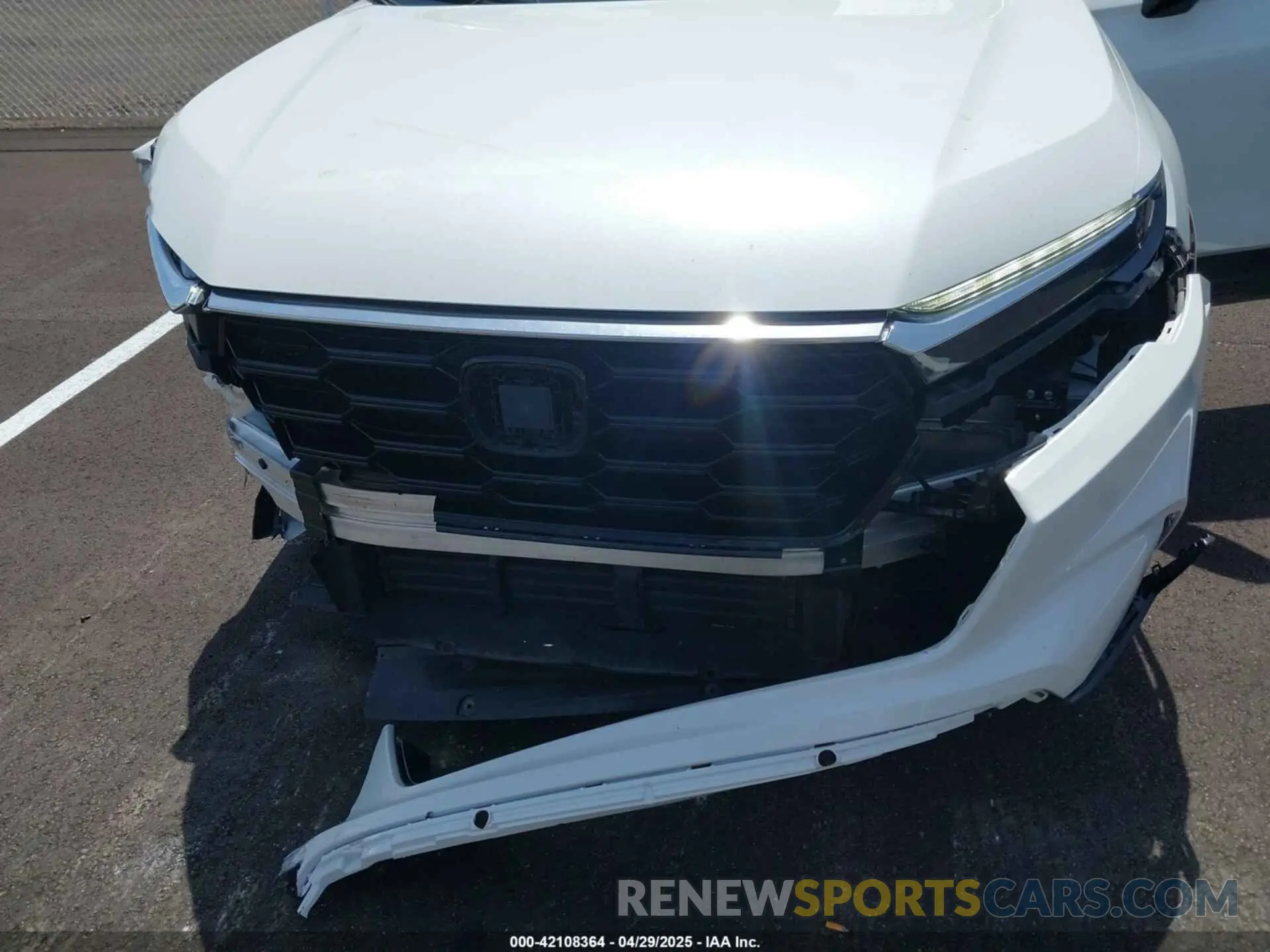 6 Photograph of a damaged car 7FARS3H41RE002272 HONDA CR-V 2024